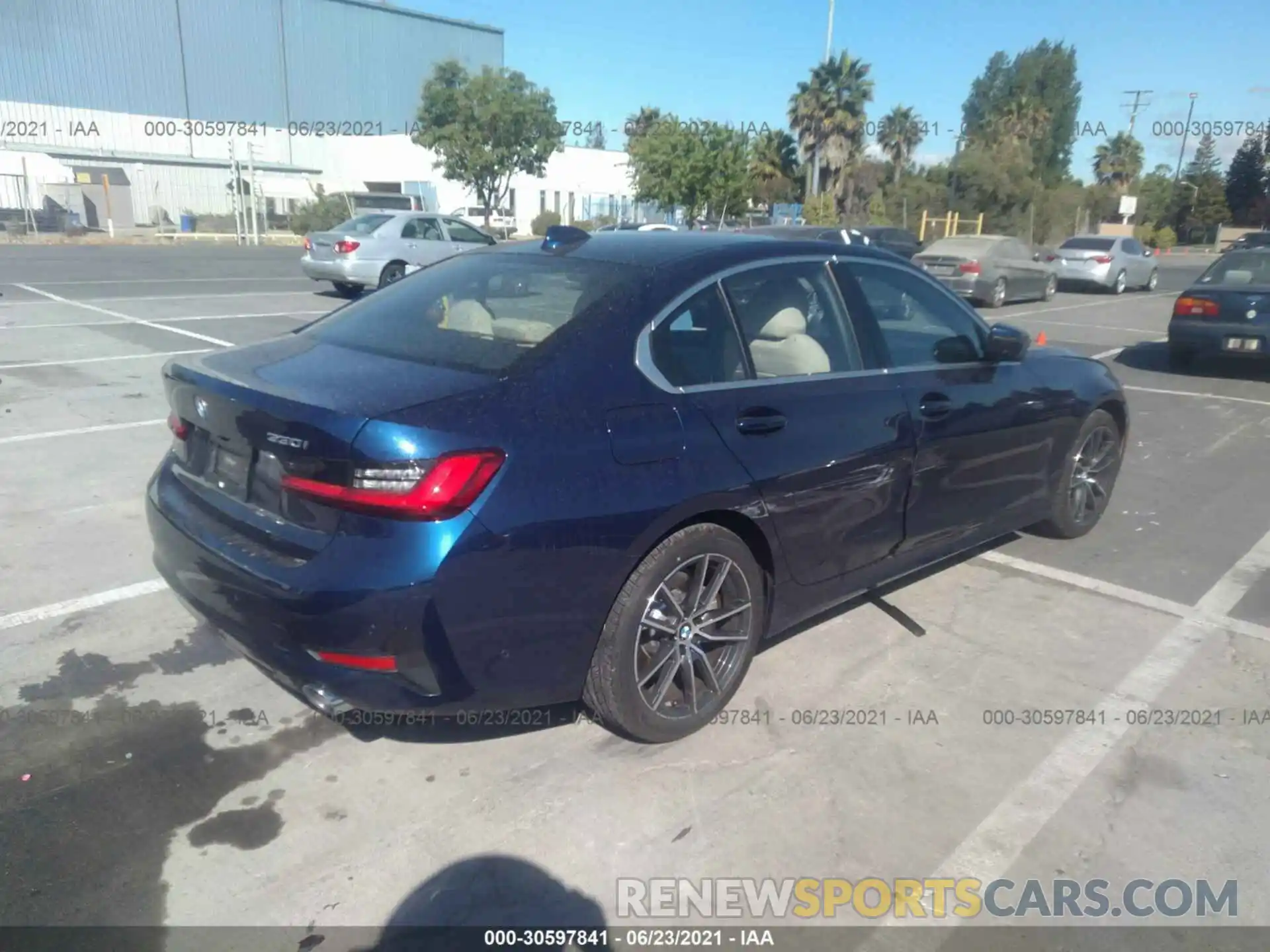 4 Photograph of a damaged car WBA5R1C5XKFH15165 BMW 3 SERIES 2019