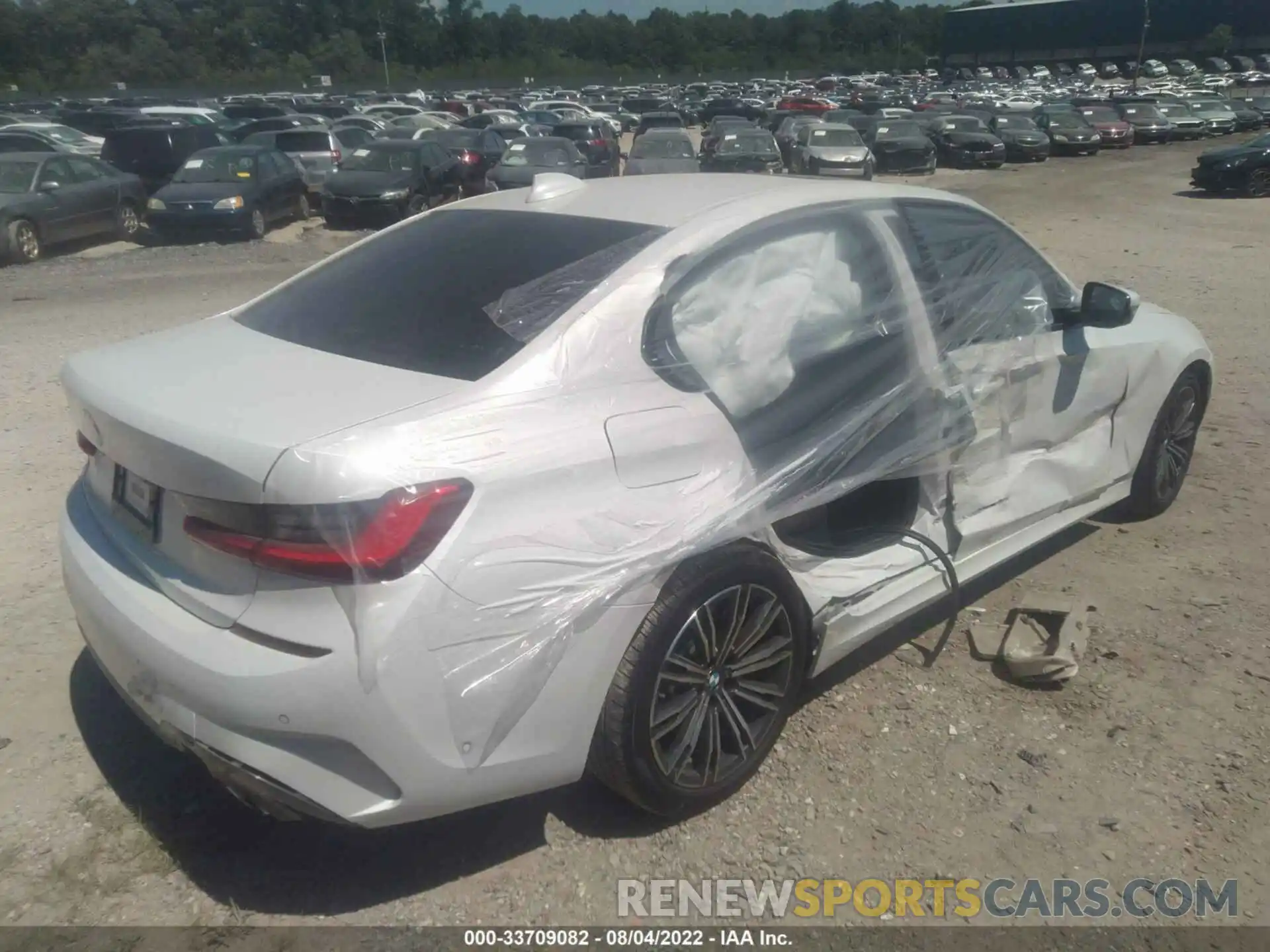 4 Photograph of a damaged car WBA5R7C51KAE82809 BMW 3 SERIES 2019