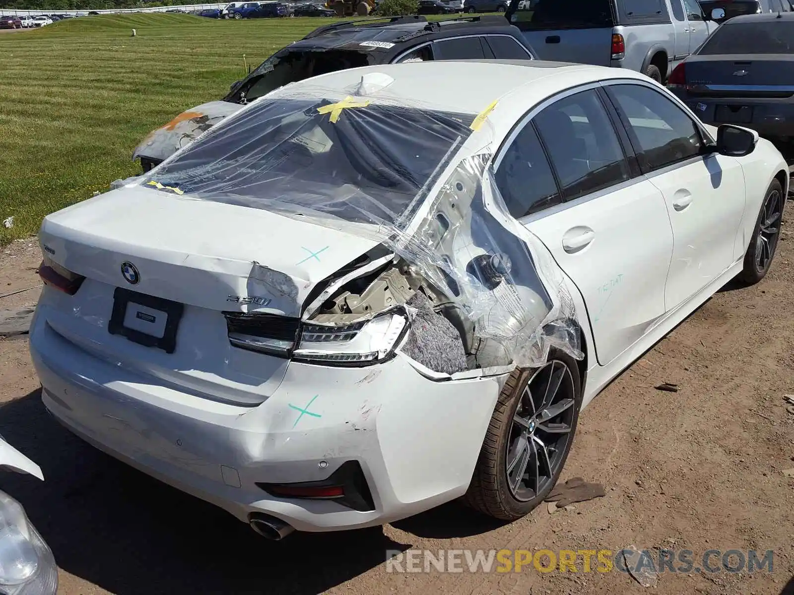 4 Photograph of a damaged car WBA5R7C52KAJ86999 BMW 3 SERIES 2019