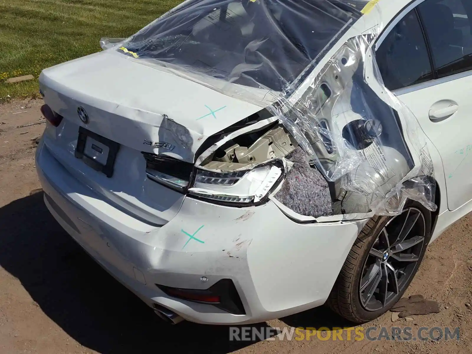 9 Photograph of a damaged car WBA5R7C52KAJ86999 BMW 3 SERIES 2019