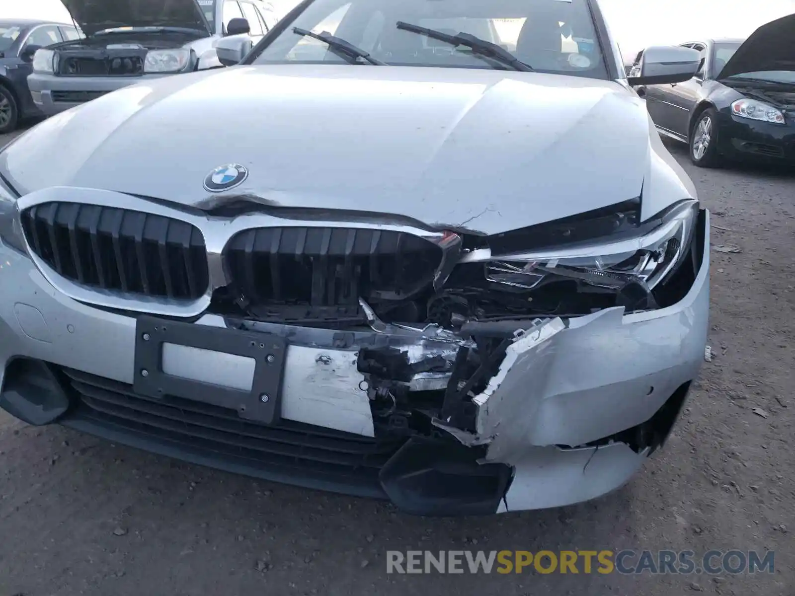 9 Photograph of a damaged car WBA5R7C55KAJ79724 BMW 3 SERIES 2019