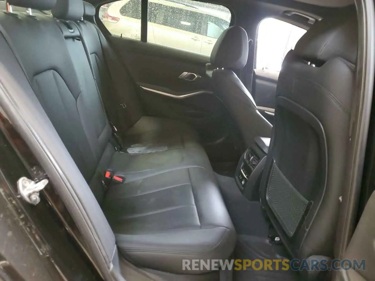 10 Photograph of a damaged car WBA5R7C55KAJ84633 BMW 3 SERIES 2019