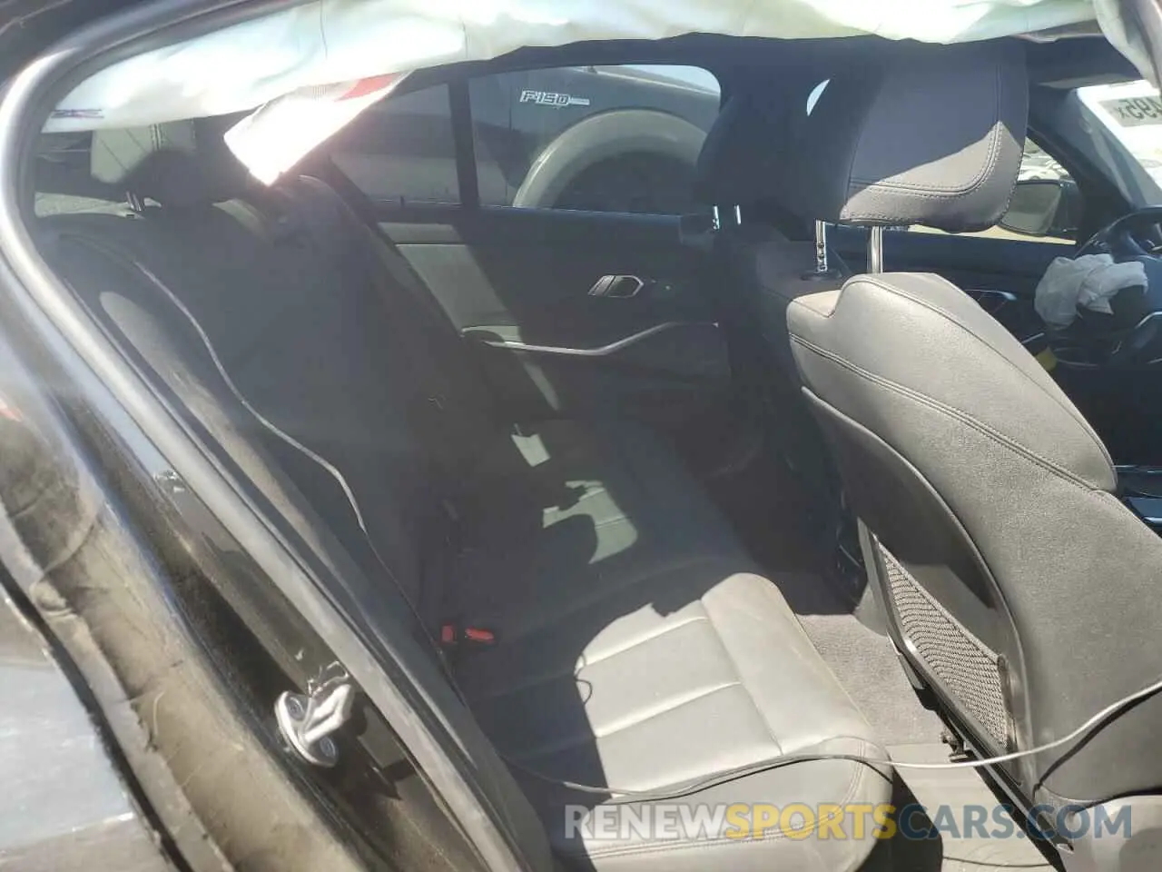 10 Photograph of a damaged car WBA5R7C56KAJ79537 BMW 3 SERIES 2019
