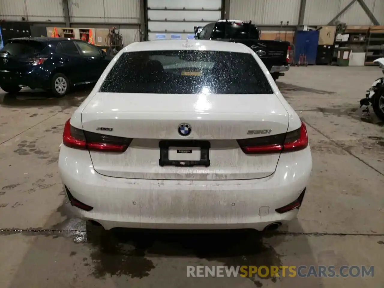 6 Photograph of a damaged car WBA5R7C56KAJ84821 BMW 3 SERIES 2019