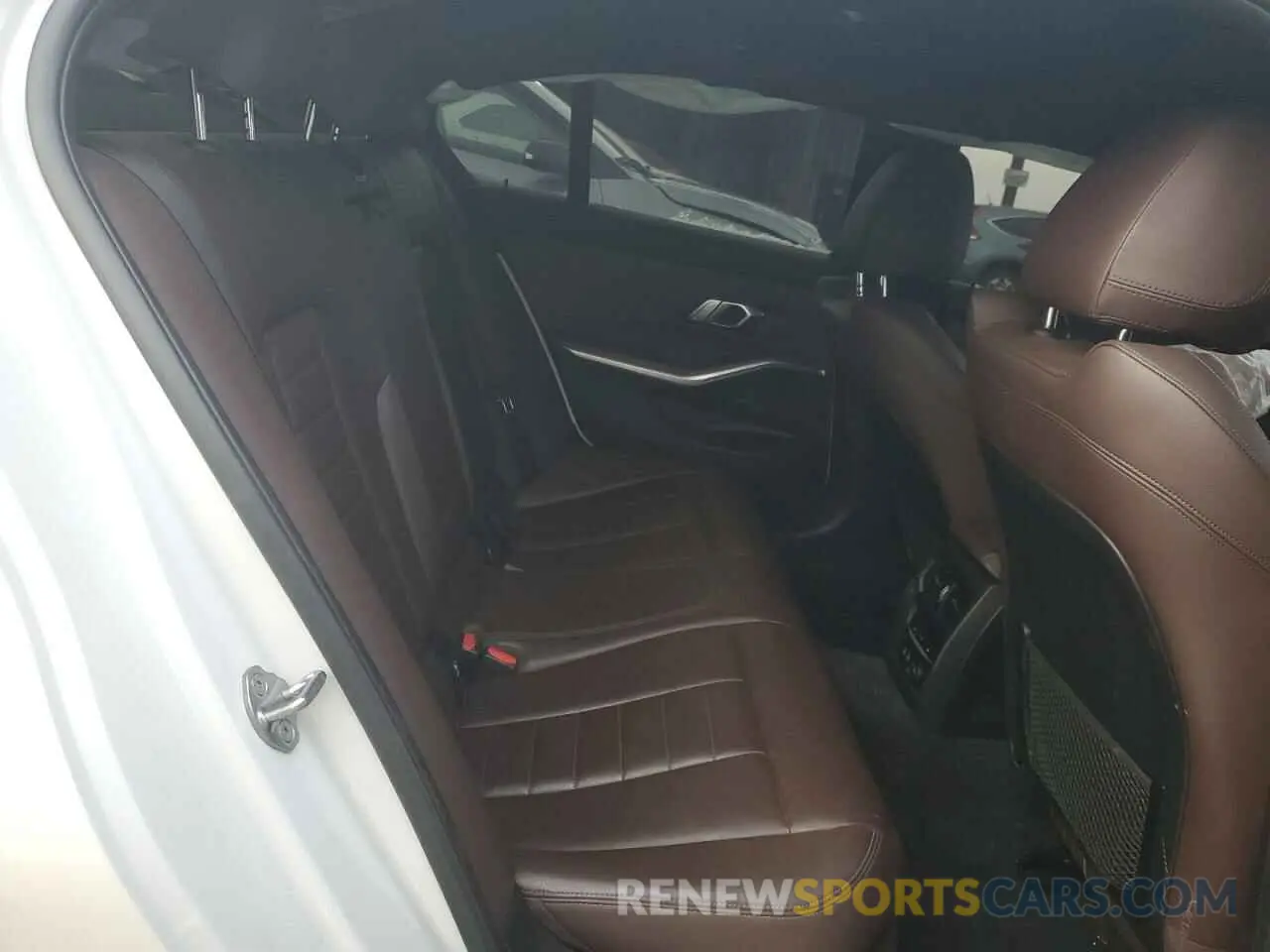 11 Photograph of a damaged car WBA5R7C59KAJ81119 BMW 3 SERIES 2019