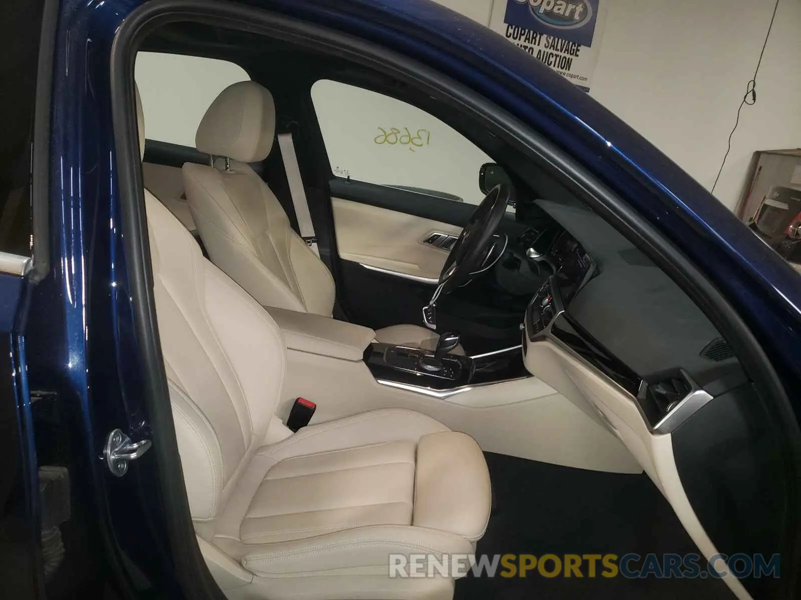 5 Photograph of a damaged car WBA5R7C59KAJ81301 BMW 3 SERIES 2019