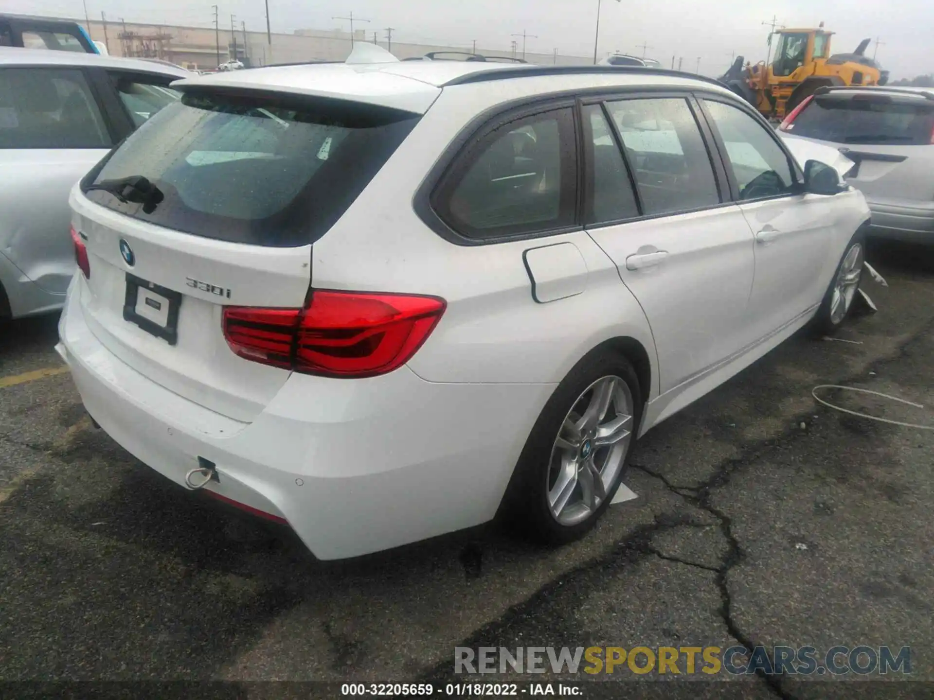 4 Photograph of a damaged car WBA8K3C52KA484429 BMW 3 SERIES 2019