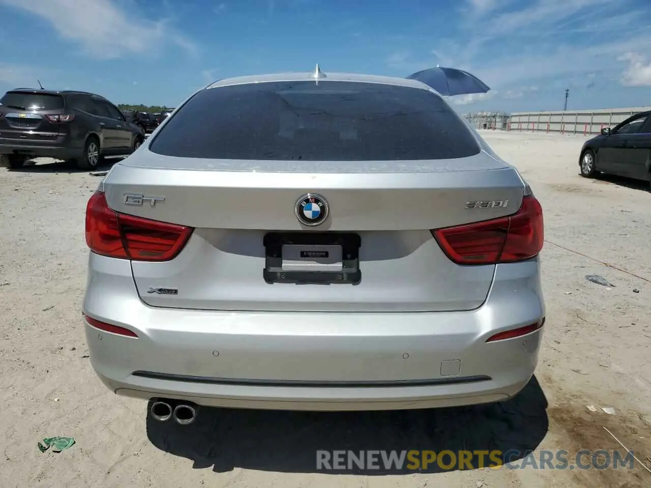 6 Photograph of a damaged car WBA8Z9C54KB220699 BMW 3 SERIES 2019
