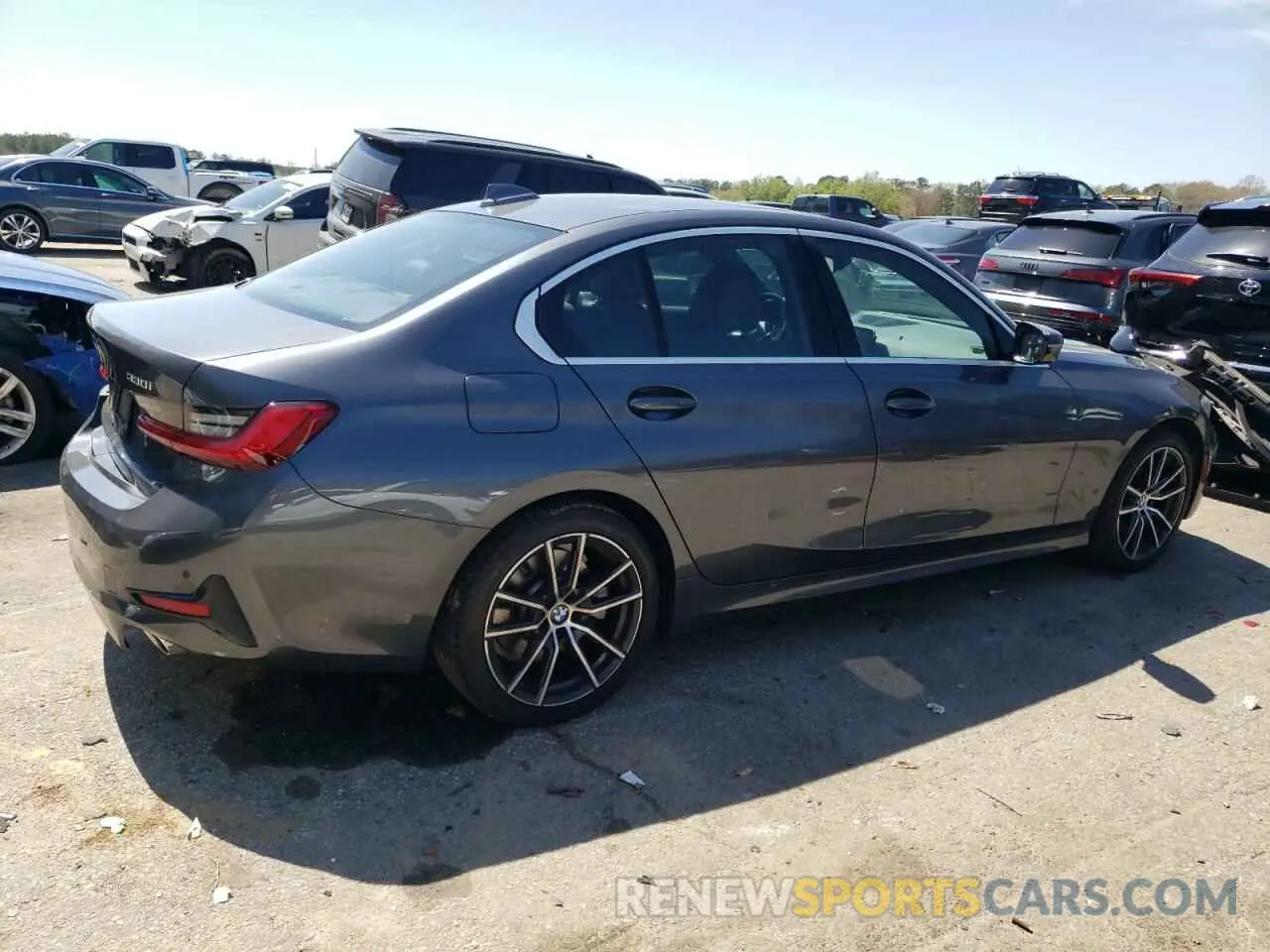 3 Photograph of a damaged car 3MW5R1J00L8B10487 BMW 3 SERIES 2020