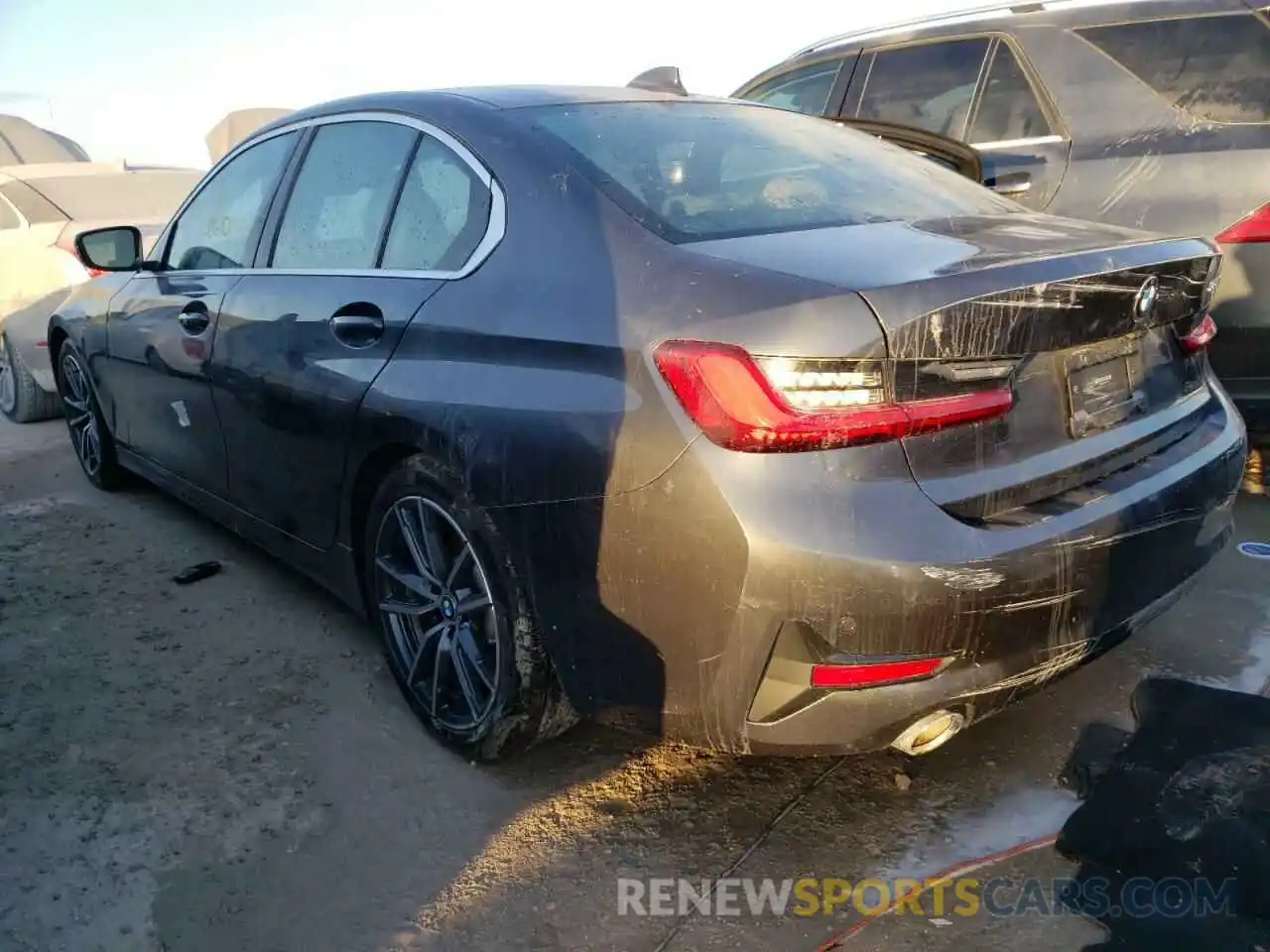 3 Photograph of a damaged car 3MW5R1J00L8B14703 BMW 3 SERIES 2020