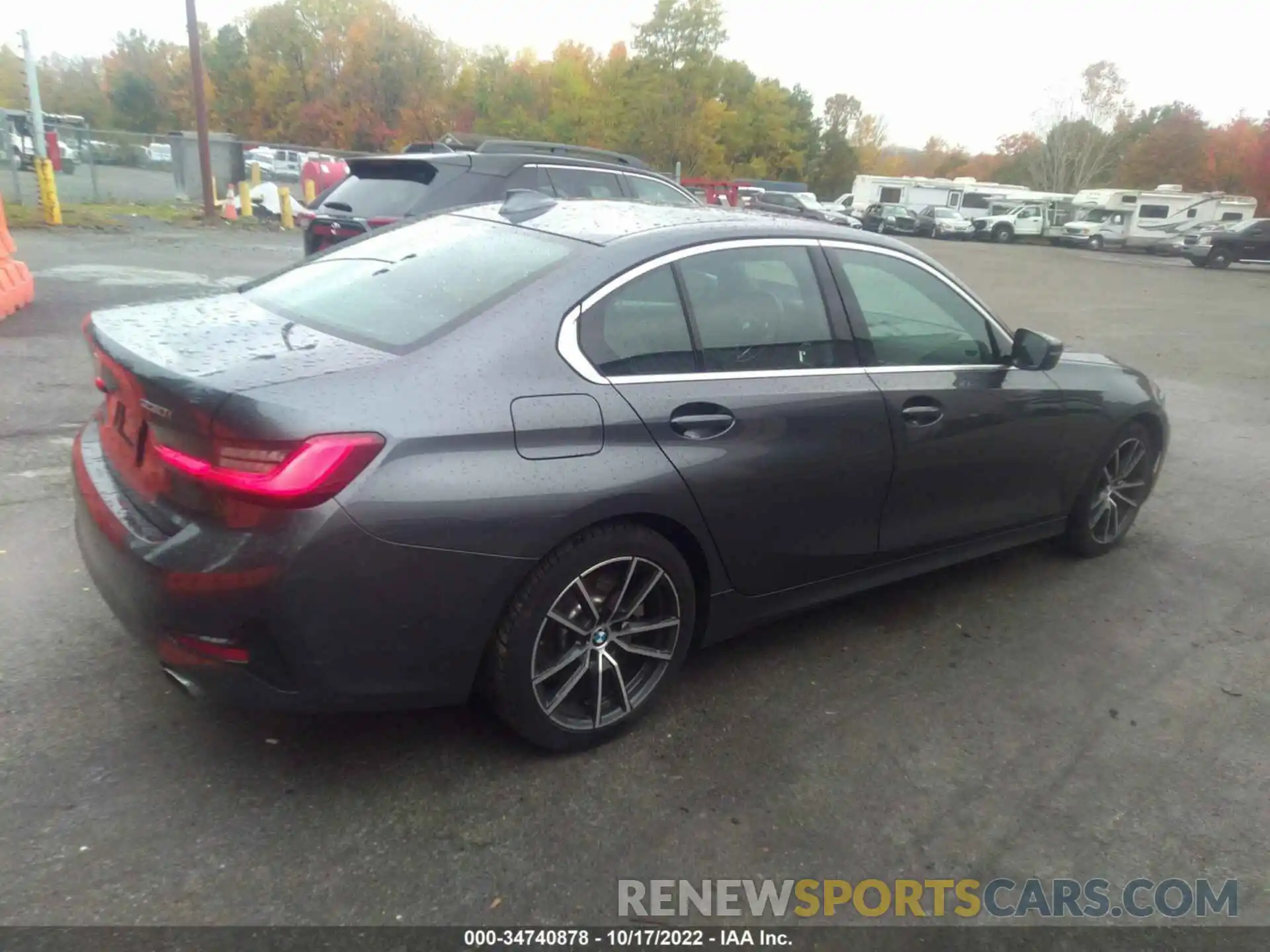 4 Photograph of a damaged car 3MW5R1J00L8B23949 BMW 3 SERIES 2020