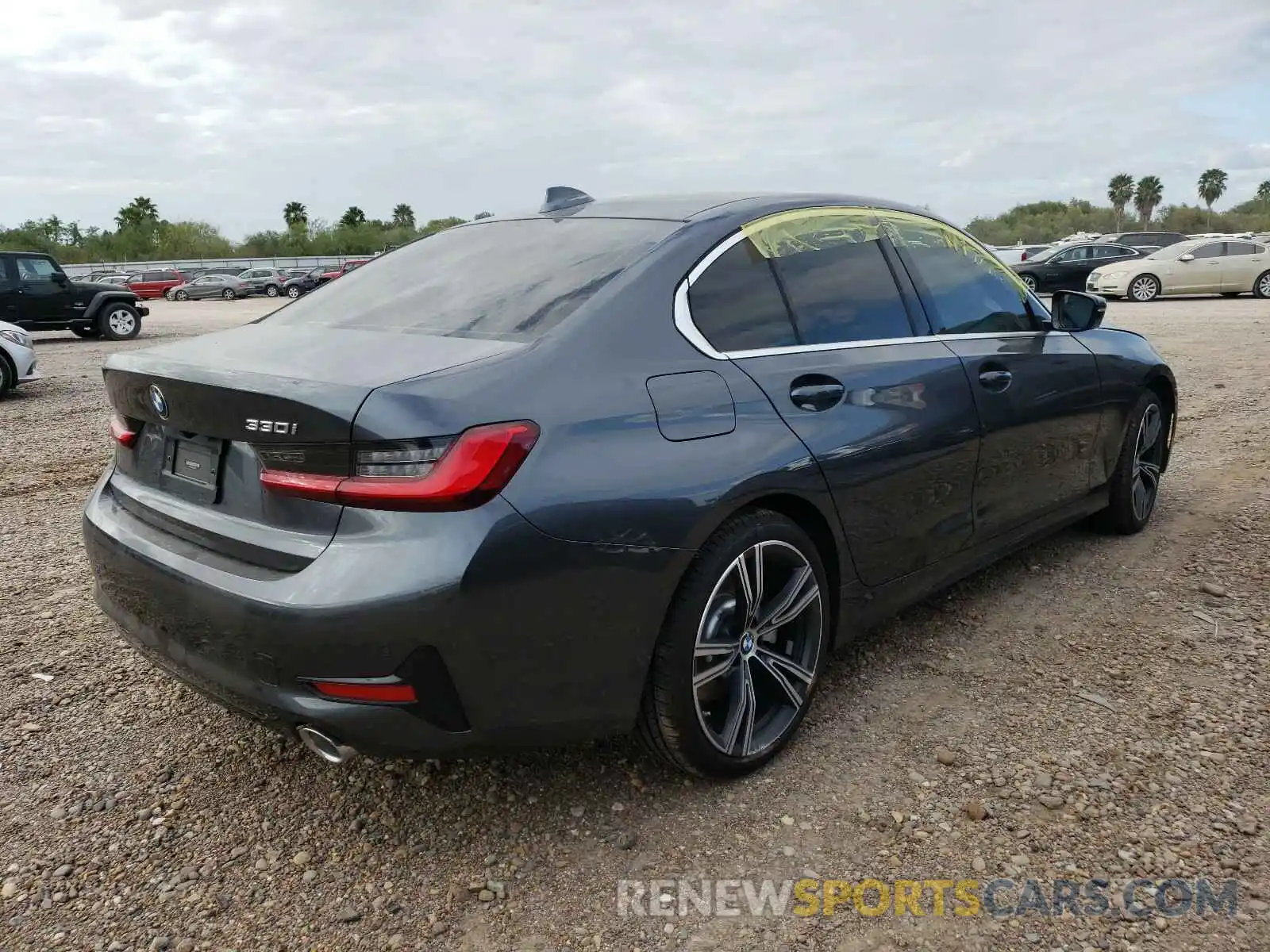 4 Photograph of a damaged car 3MW5R1J00L8B43781 BMW 3 SERIES 2020