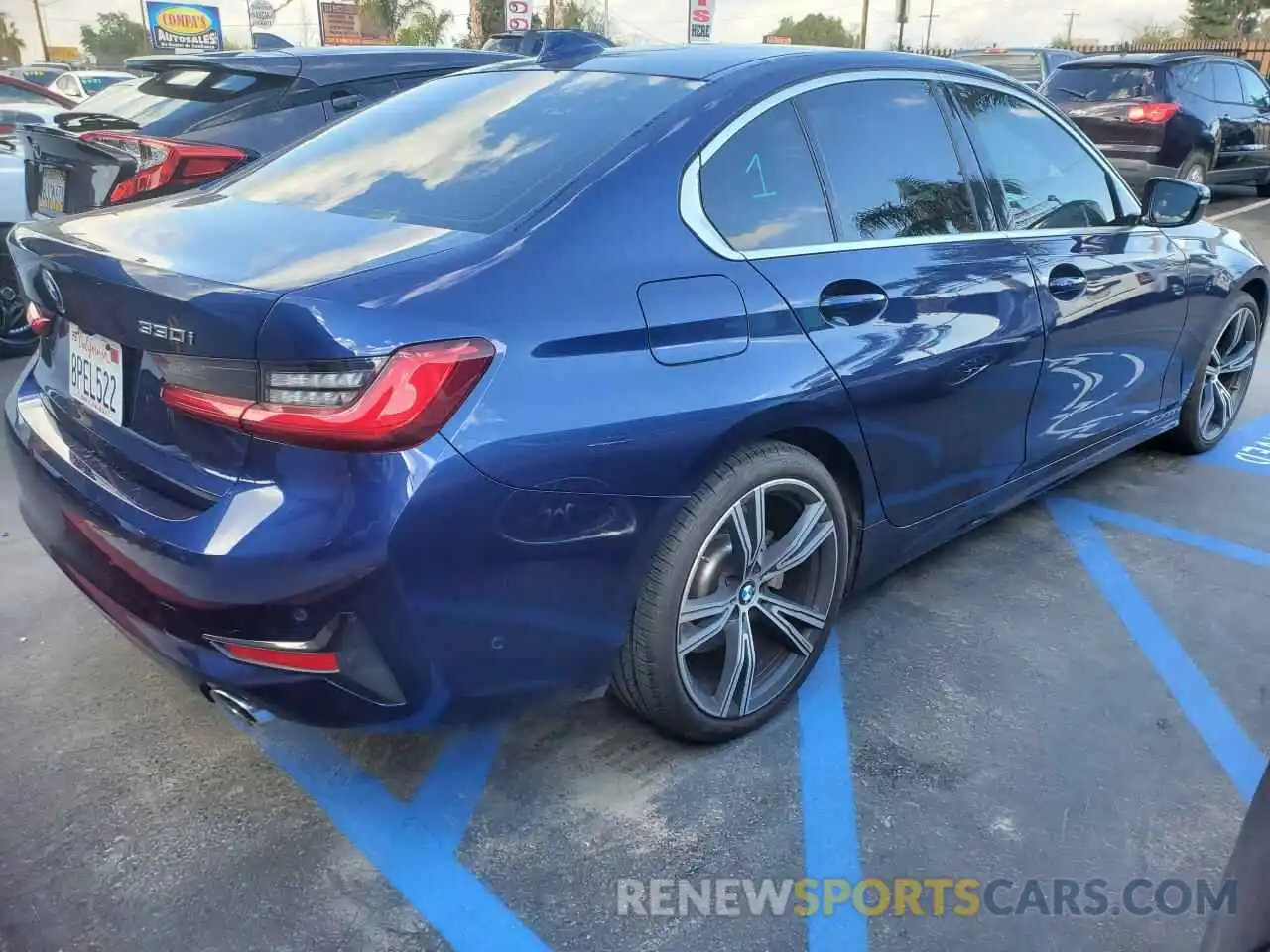 4 Photograph of a damaged car 3MW5R1J02L8B05968 BMW 3 SERIES 2020