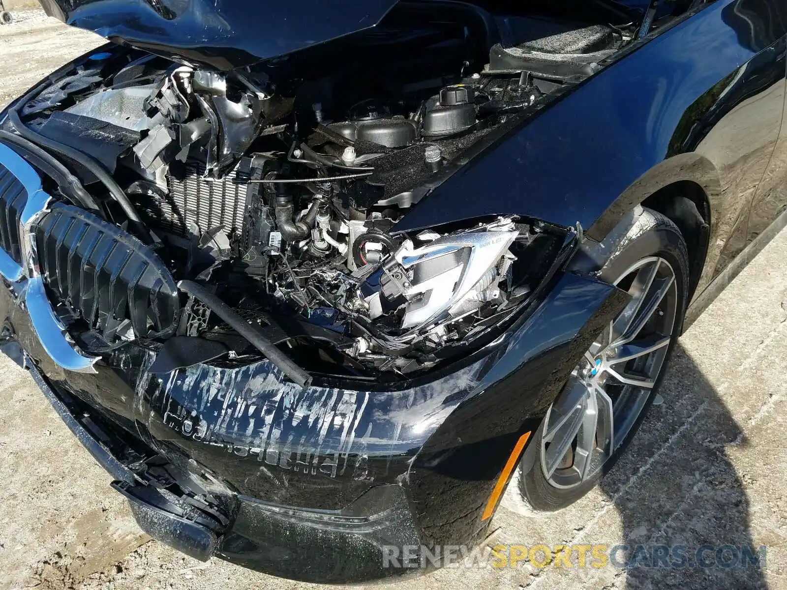 9 Photograph of a damaged car 3MW5R1J02L8B18171 BMW 3 SERIES 2020