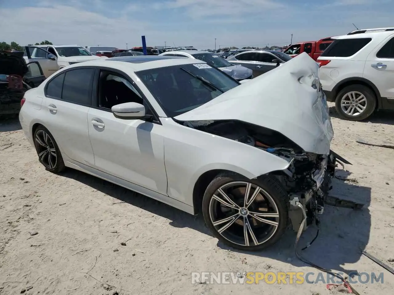 4 Photograph of a damaged car 3MW5R1J02L8B29736 BMW 3 SERIES 2020