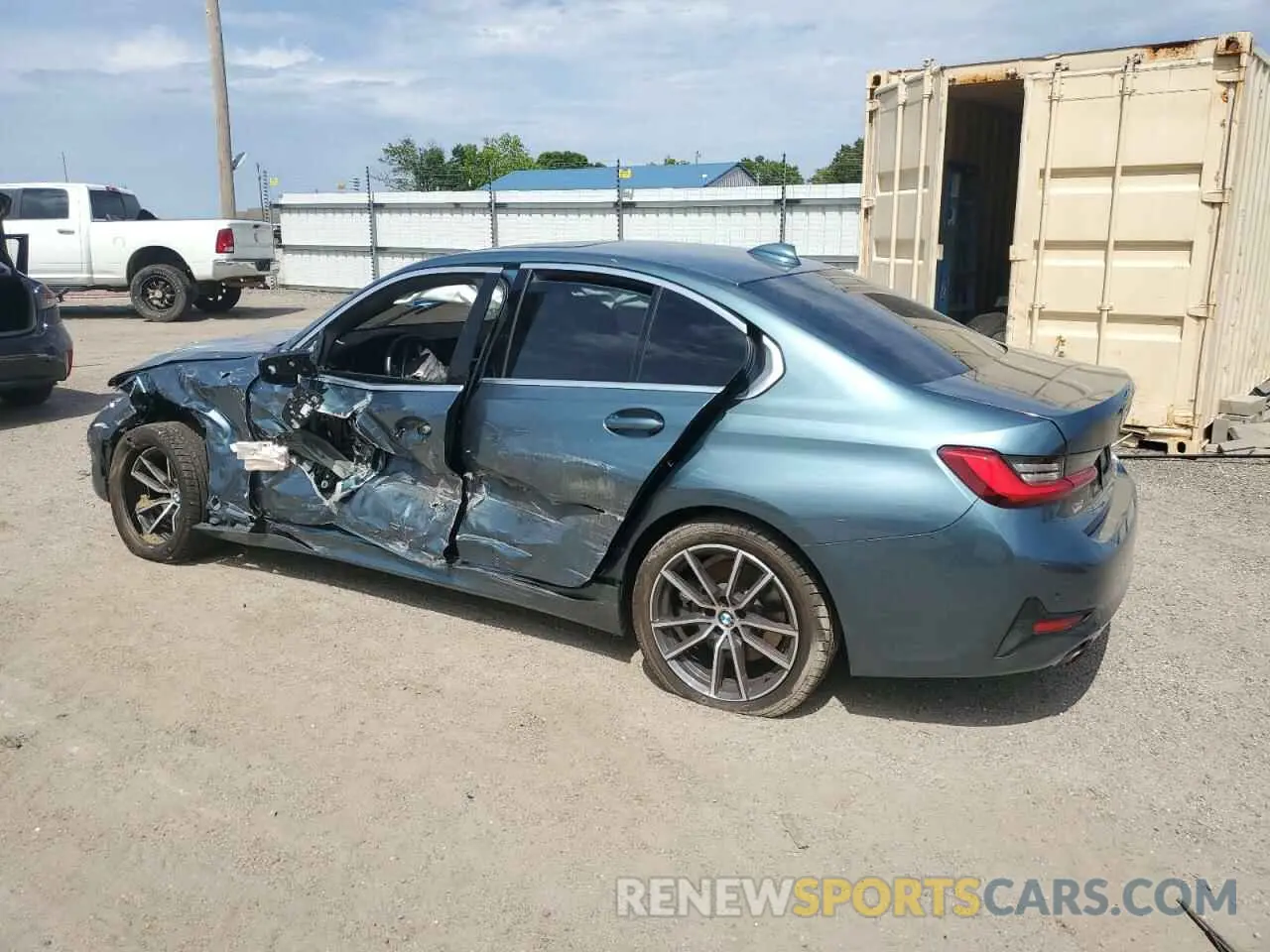 2 Photograph of a damaged car 3MW5R1J02L8B33169 BMW 3 SERIES 2020