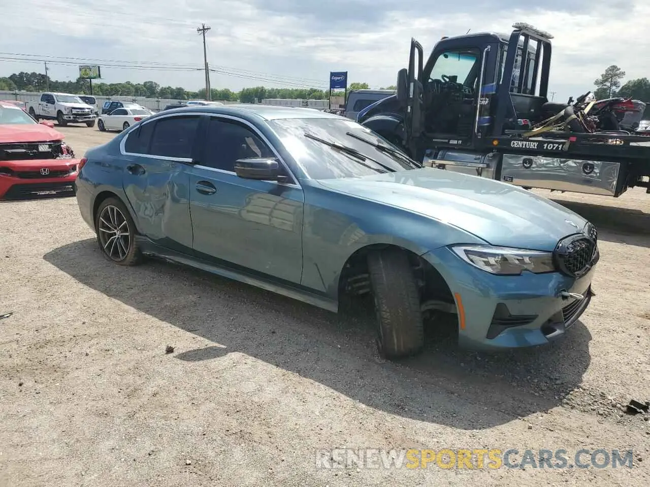 4 Photograph of a damaged car 3MW5R1J02L8B33169 BMW 3 SERIES 2020
