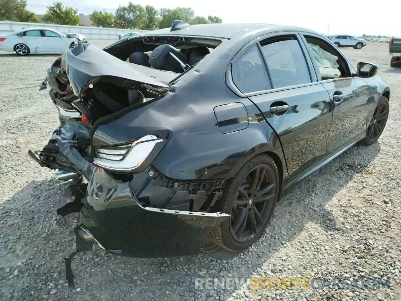 4 Photograph of a damaged car 3MW5R1J02L8B35438 BMW 3 SERIES 2020