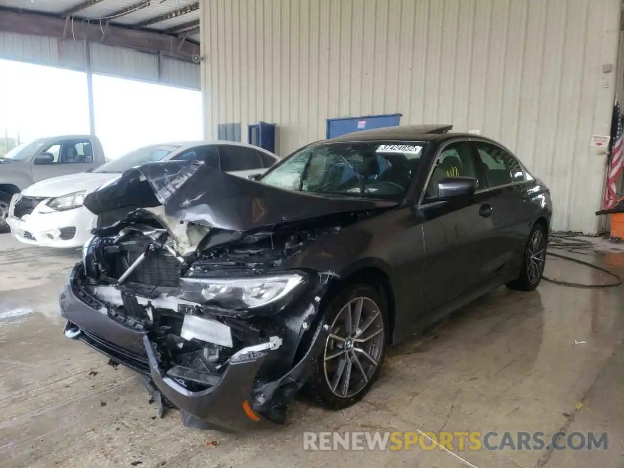 2 Photograph of a damaged car 3MW5R1J02L8B36637 BMW 3 SERIES 2020