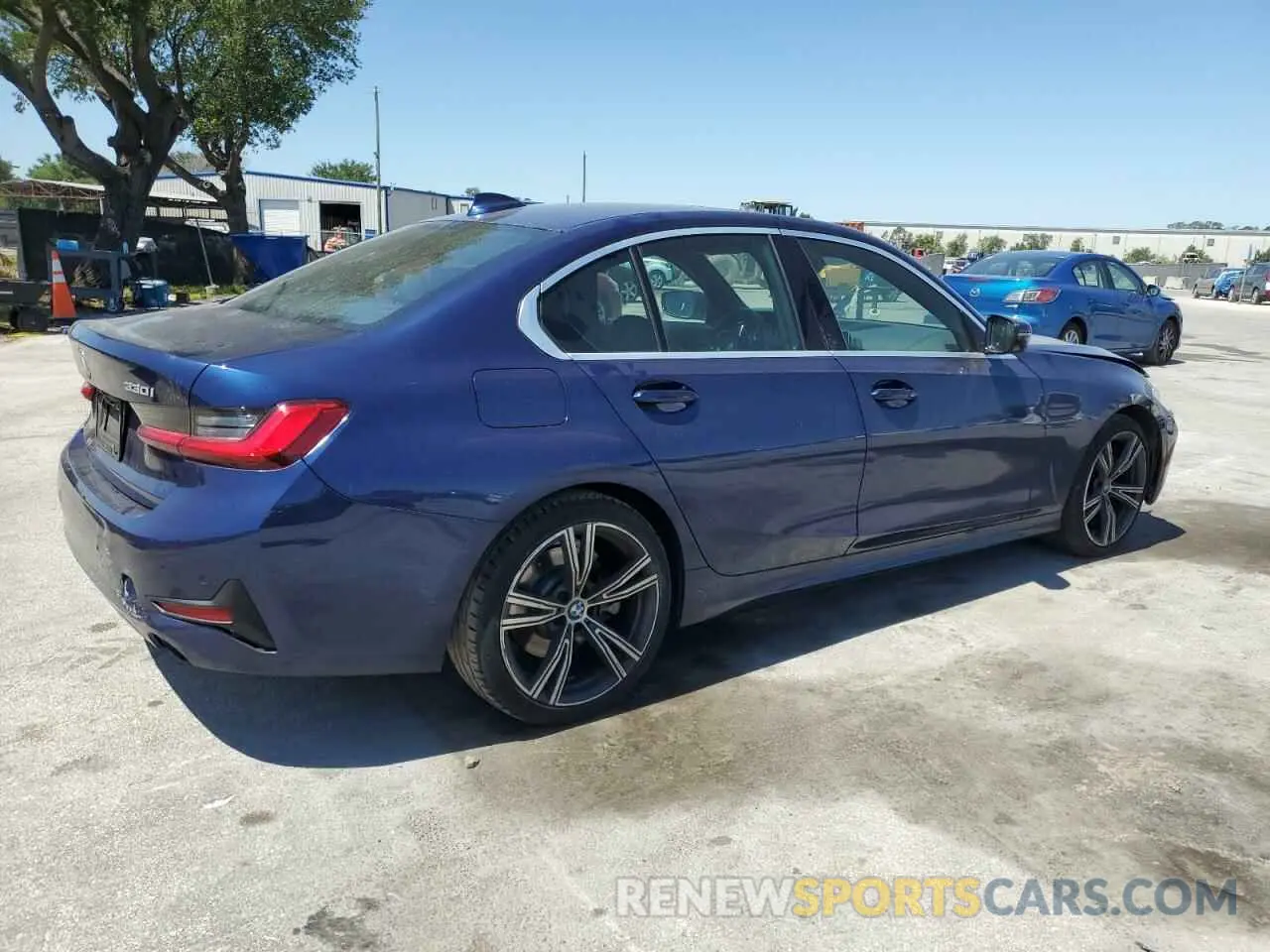 3 Photograph of a damaged car 3MW5R1J03L8B05168 BMW 3 SERIES 2020