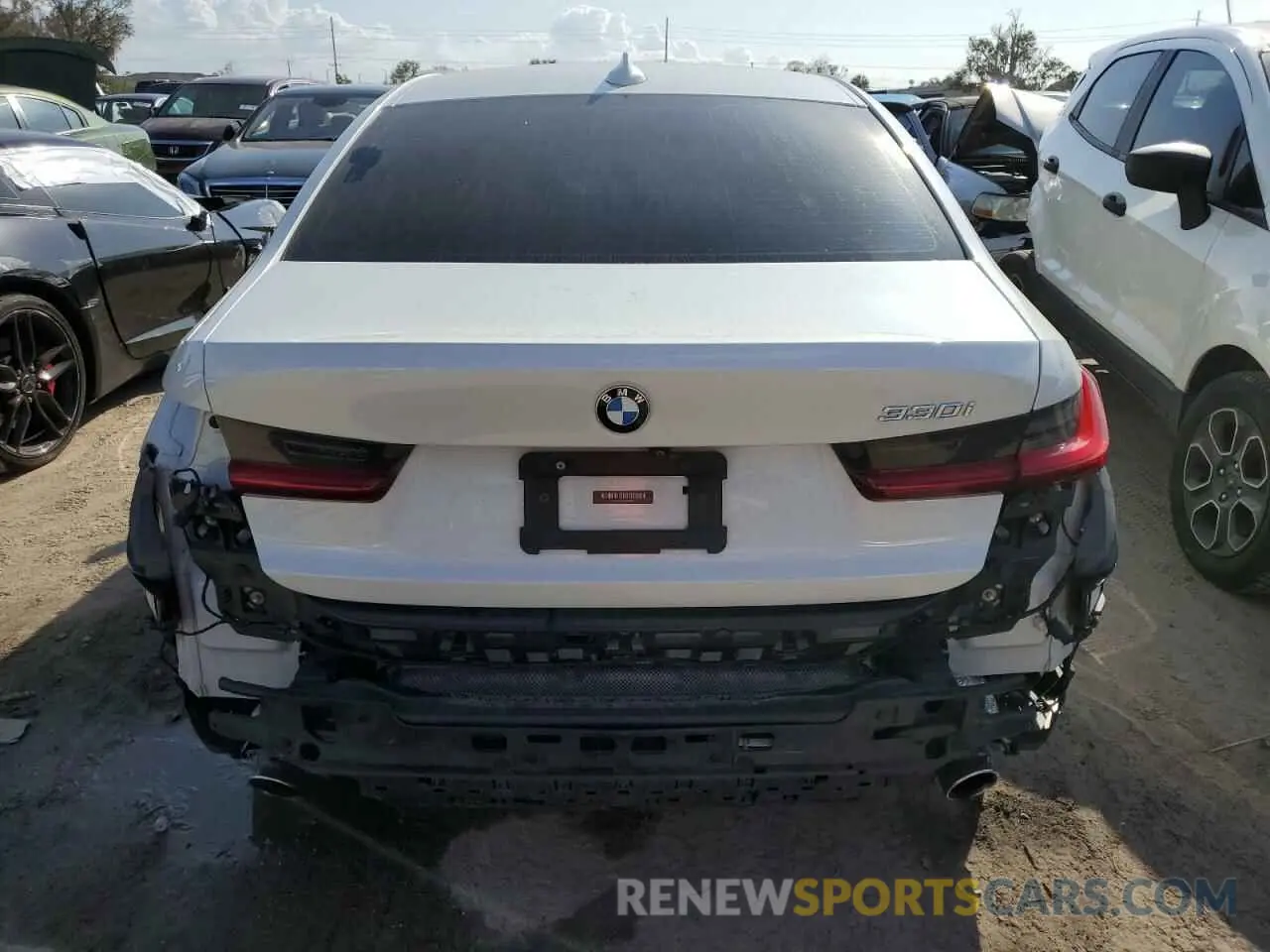 6 Photograph of a damaged car 3MW5R1J03L8B06207 BMW 3 SERIES 2020