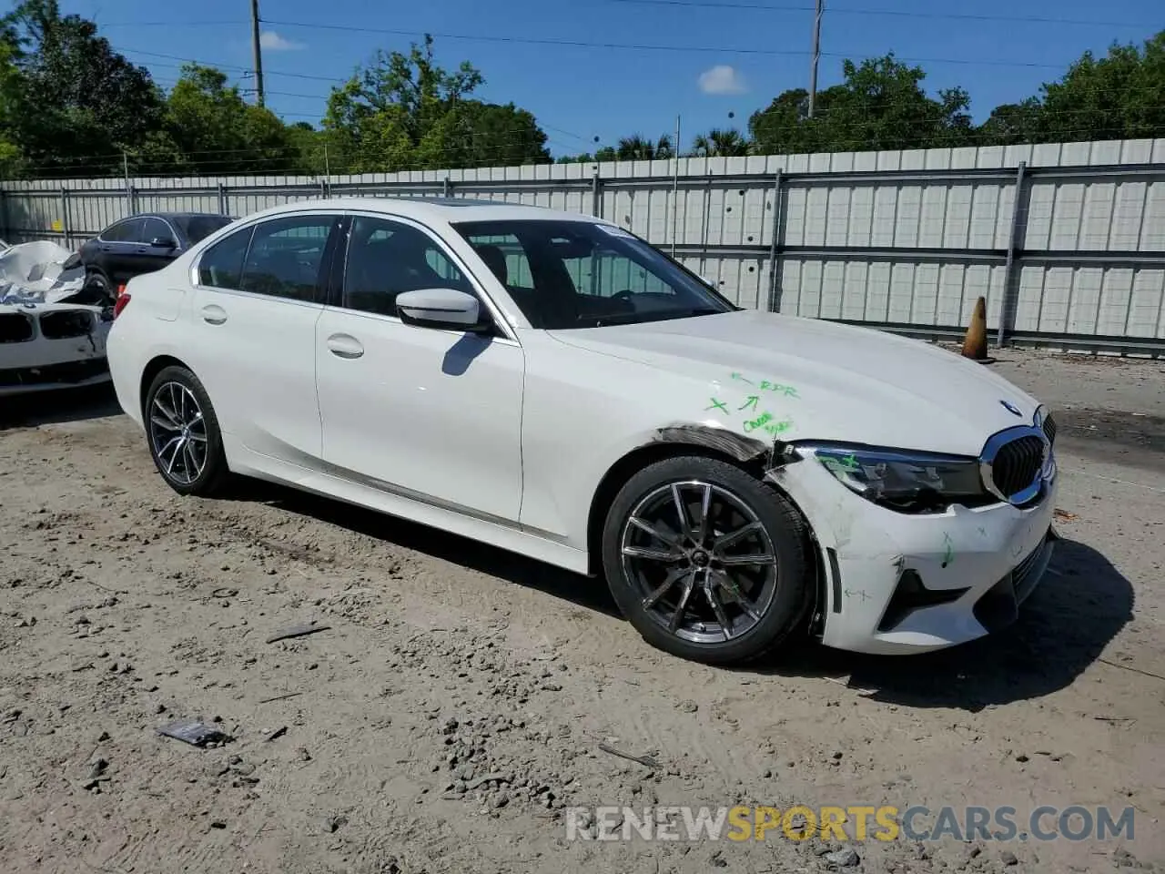 4 Photograph of a damaged car 3MW5R1J03L8B06515 BMW 3 SERIES 2020