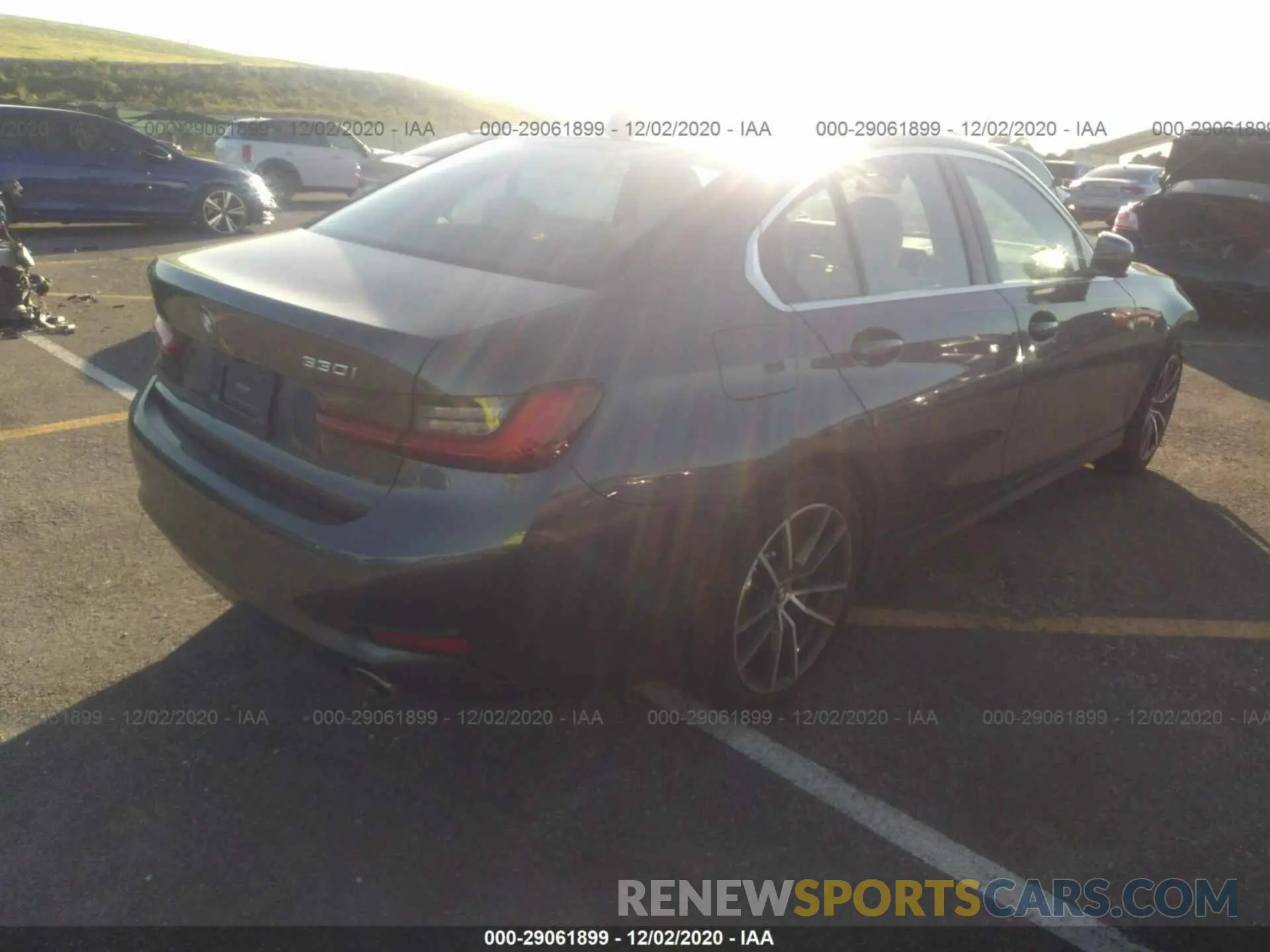 4 Photograph of a damaged car 3MW5R1J03L8B20902 BMW 3 SERIES 2020