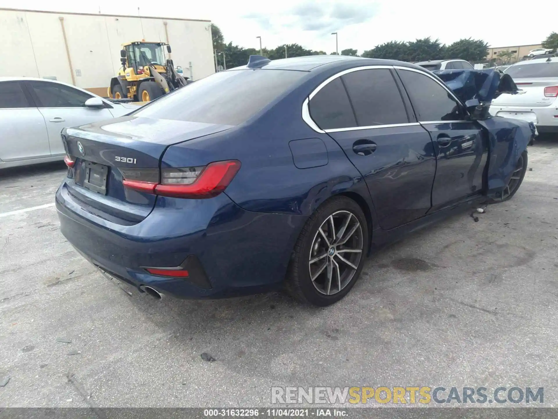 4 Photograph of a damaged car 3MW5R1J03L8B24870 BMW 3 SERIES 2020