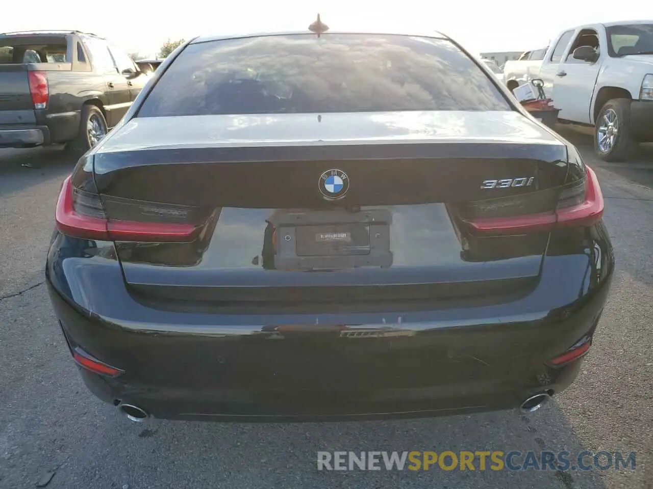 6 Photograph of a damaged car 3MW5R1J03L8B36517 BMW 3 SERIES 2020