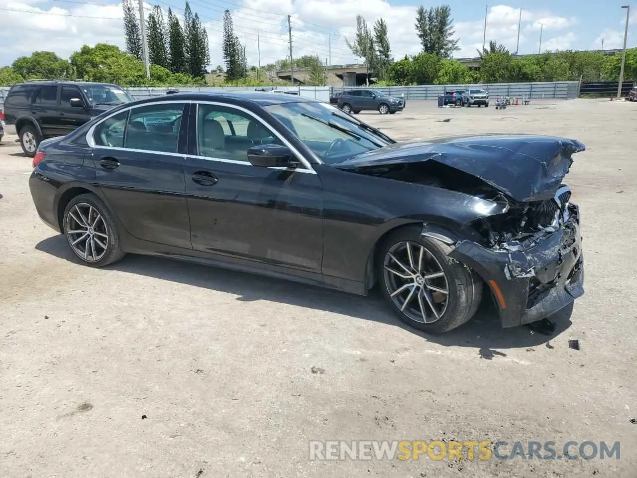 4 Photograph of a damaged car 3MW5R1J04L8B07432 BMW 3 SERIES 2020