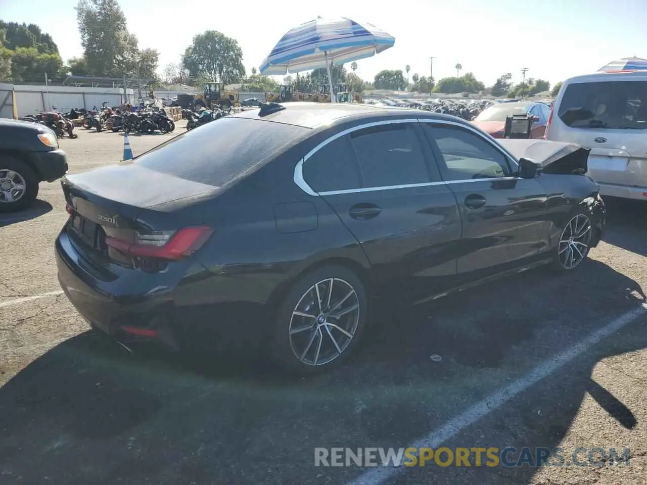 3 Photograph of a damaged car 3MW5R1J04L8B11626 BMW 3 SERIES 2020