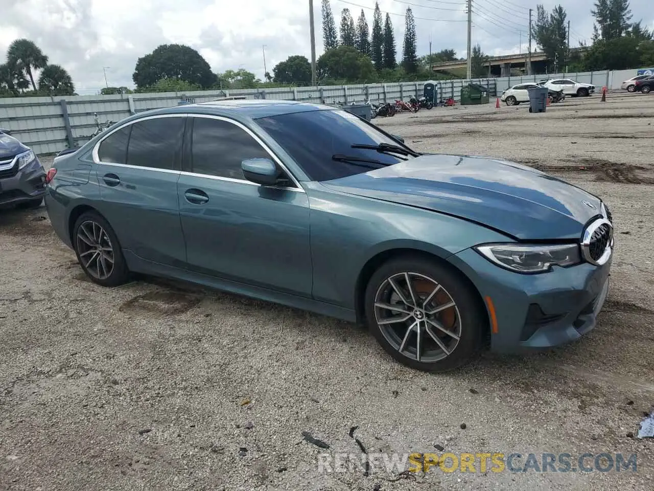 4 Photograph of a damaged car 3MW5R1J04L8B20665 BMW 3 SERIES 2020
