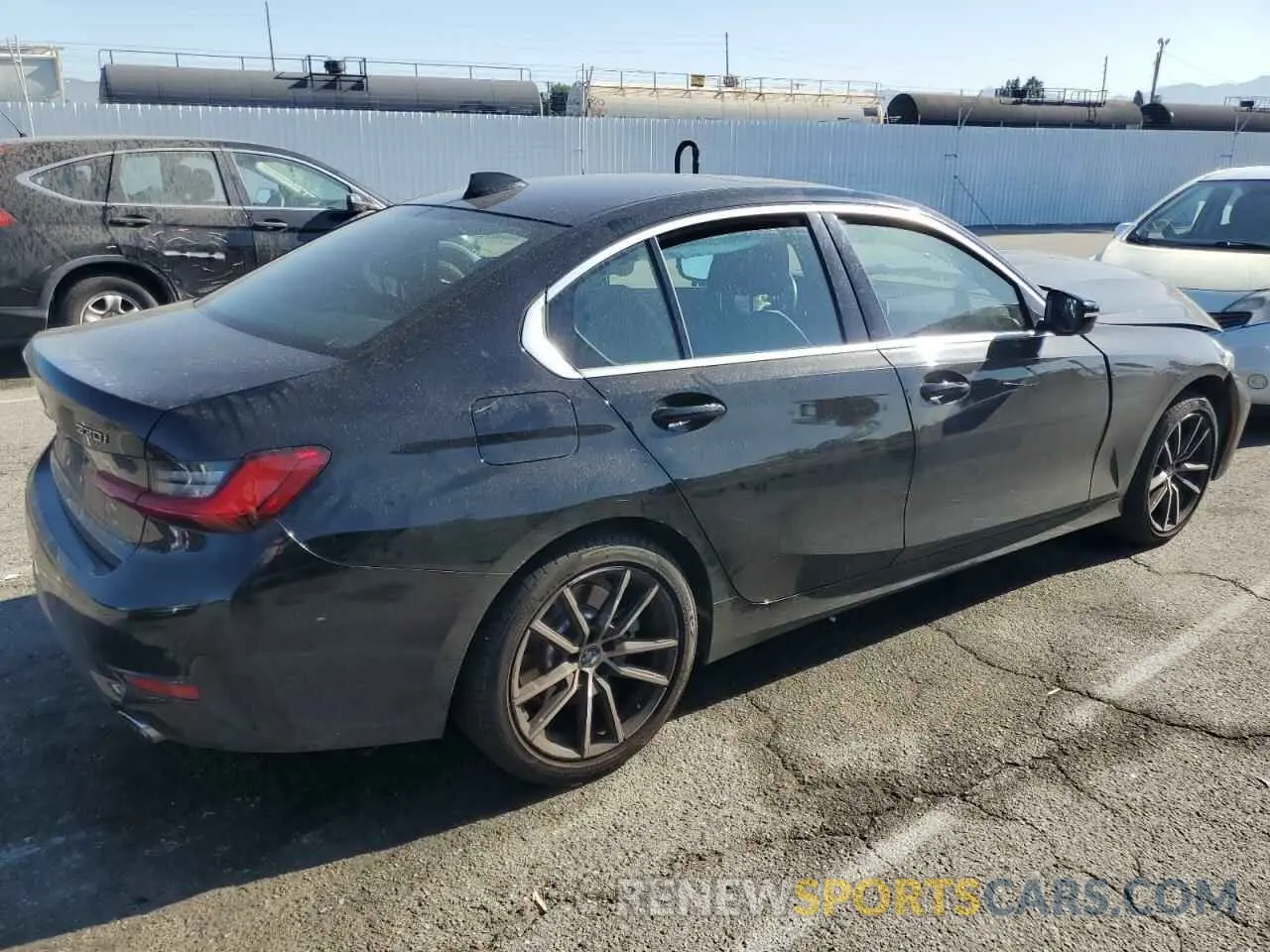 3 Photograph of a damaged car 3MW5R1J04L8B26370 BMW 3 SERIES 2020