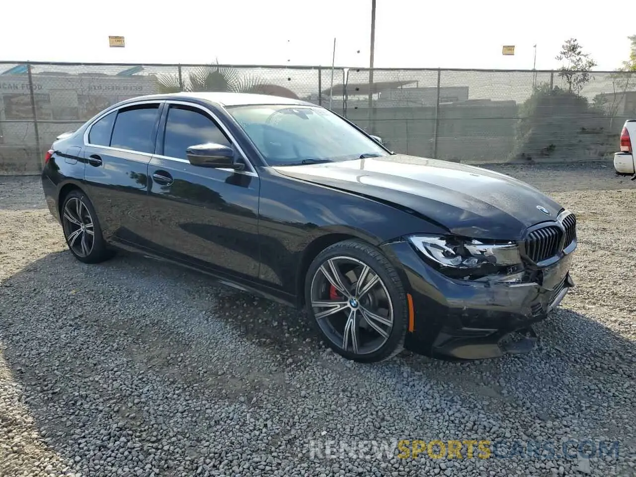 4 Photograph of a damaged car 3MW5R1J04L8B35196 BMW 3 SERIES 2020