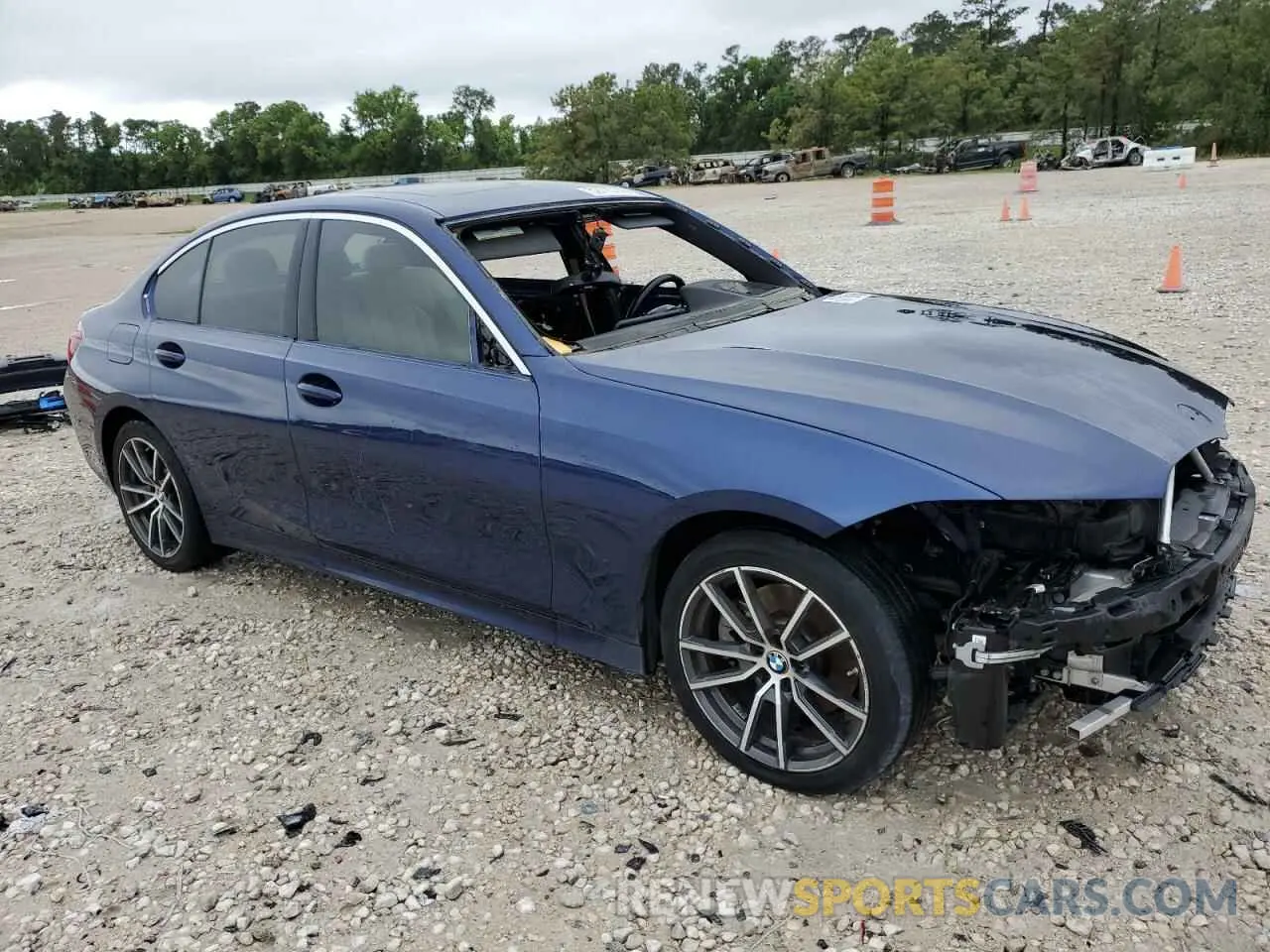 4 Photograph of a damaged car 3MW5R1J04L8B43542 BMW 3 SERIES 2020