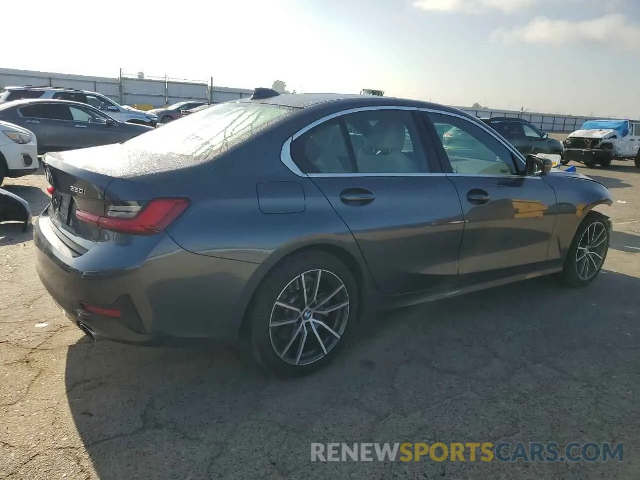 3 Photograph of a damaged car 3MW5R1J05L8B10386 BMW 3 SERIES 2020