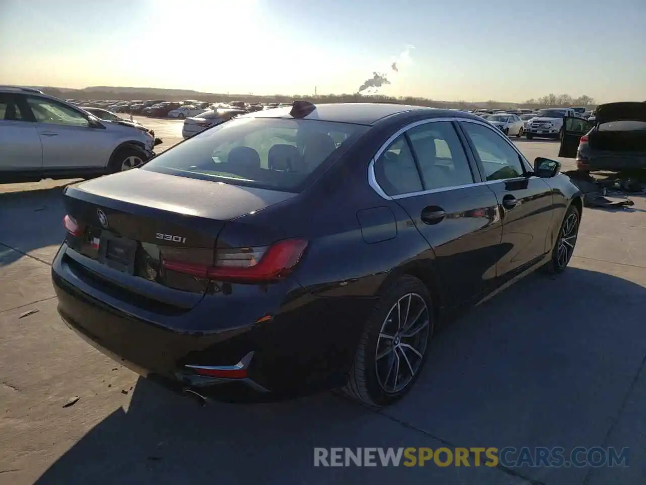 4 Photograph of a damaged car 3MW5R1J05L8B37751 BMW 3 SERIES 2020