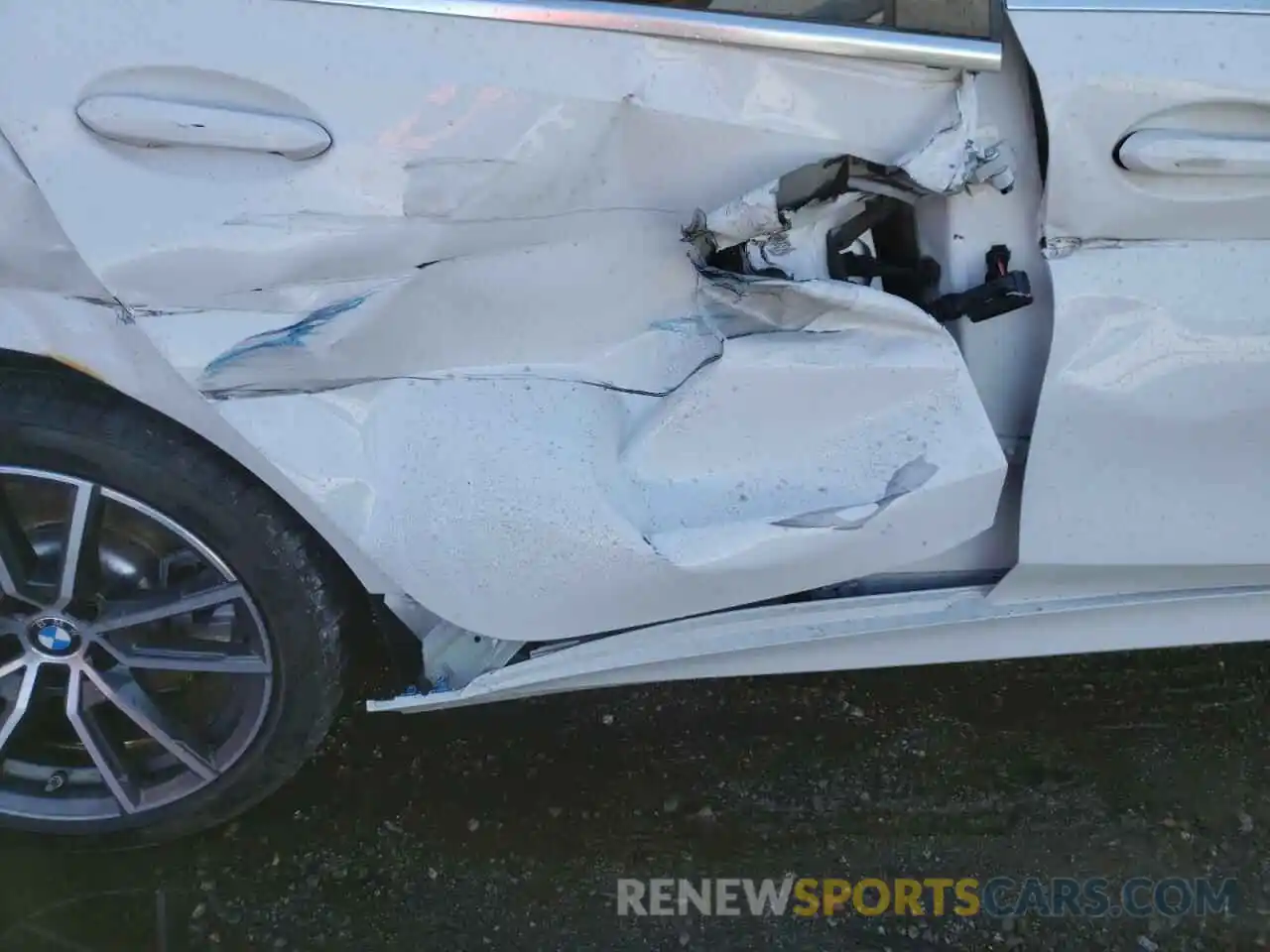 9 Photograph of a damaged car 3MW5R1J06L8B04404 BMW 3 SERIES 2020