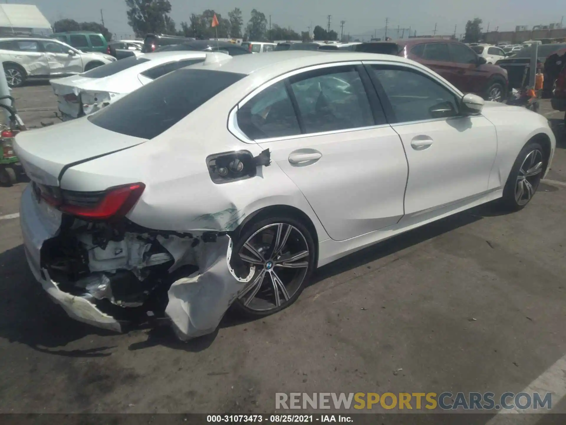 4 Photograph of a damaged car 3MW5R1J06L8B20022 BMW 3 SERIES 2020