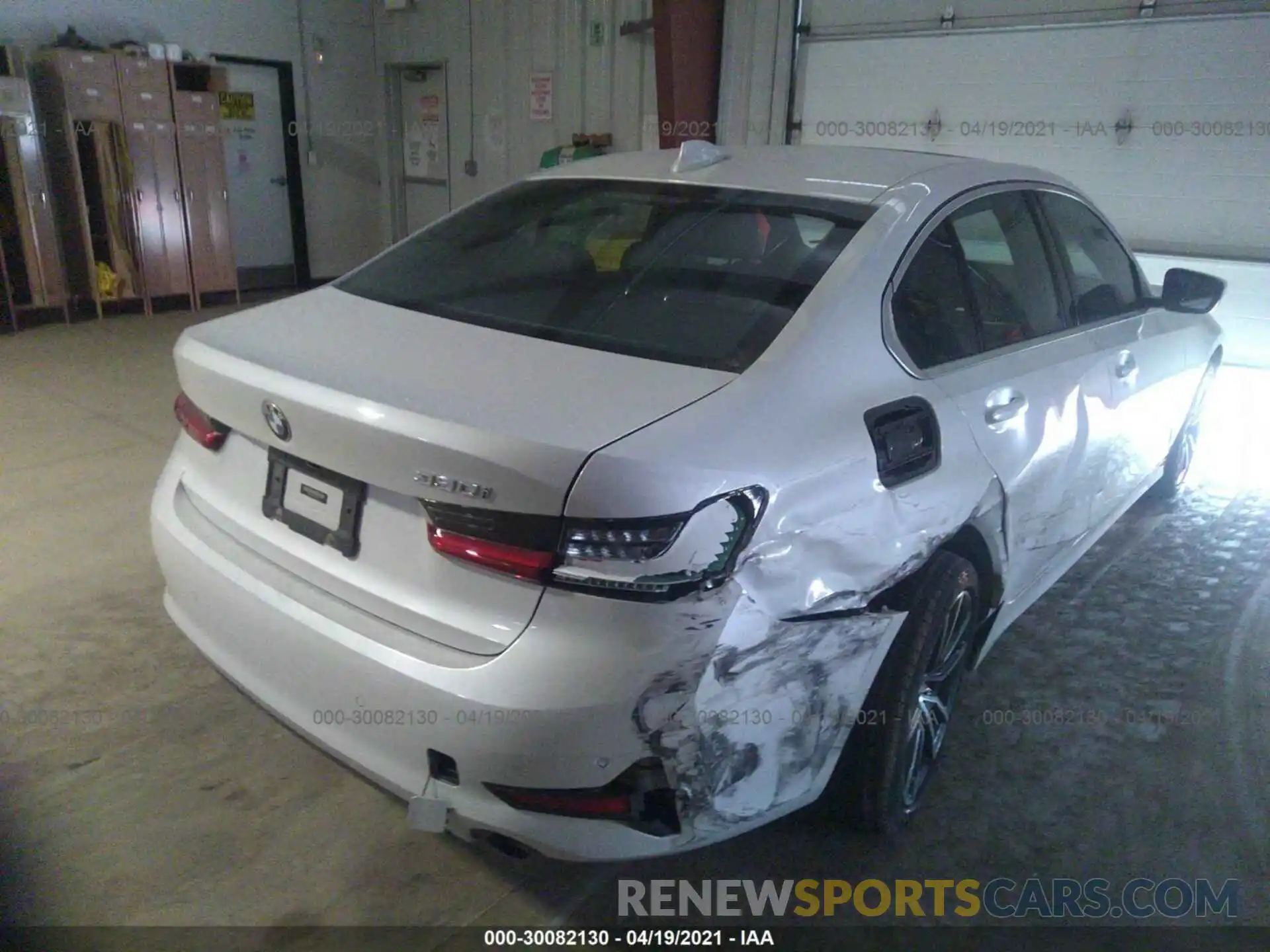 4 Photograph of a damaged car 3MW5R1J06L8B25253 BMW 3 SERIES 2020