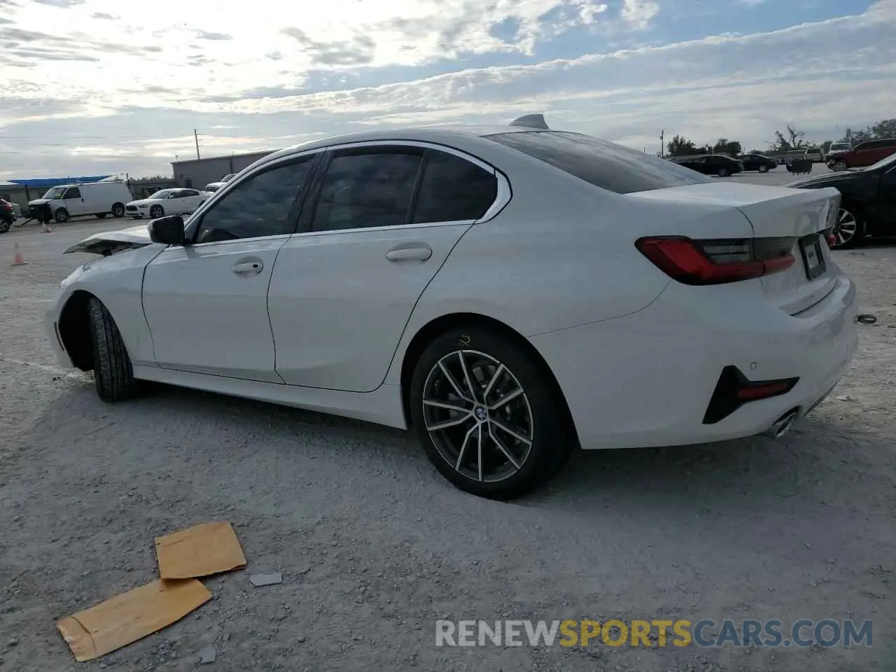 2 Photograph of a damaged car 3MW5R1J07L8B17307 BMW 3 SERIES 2020
