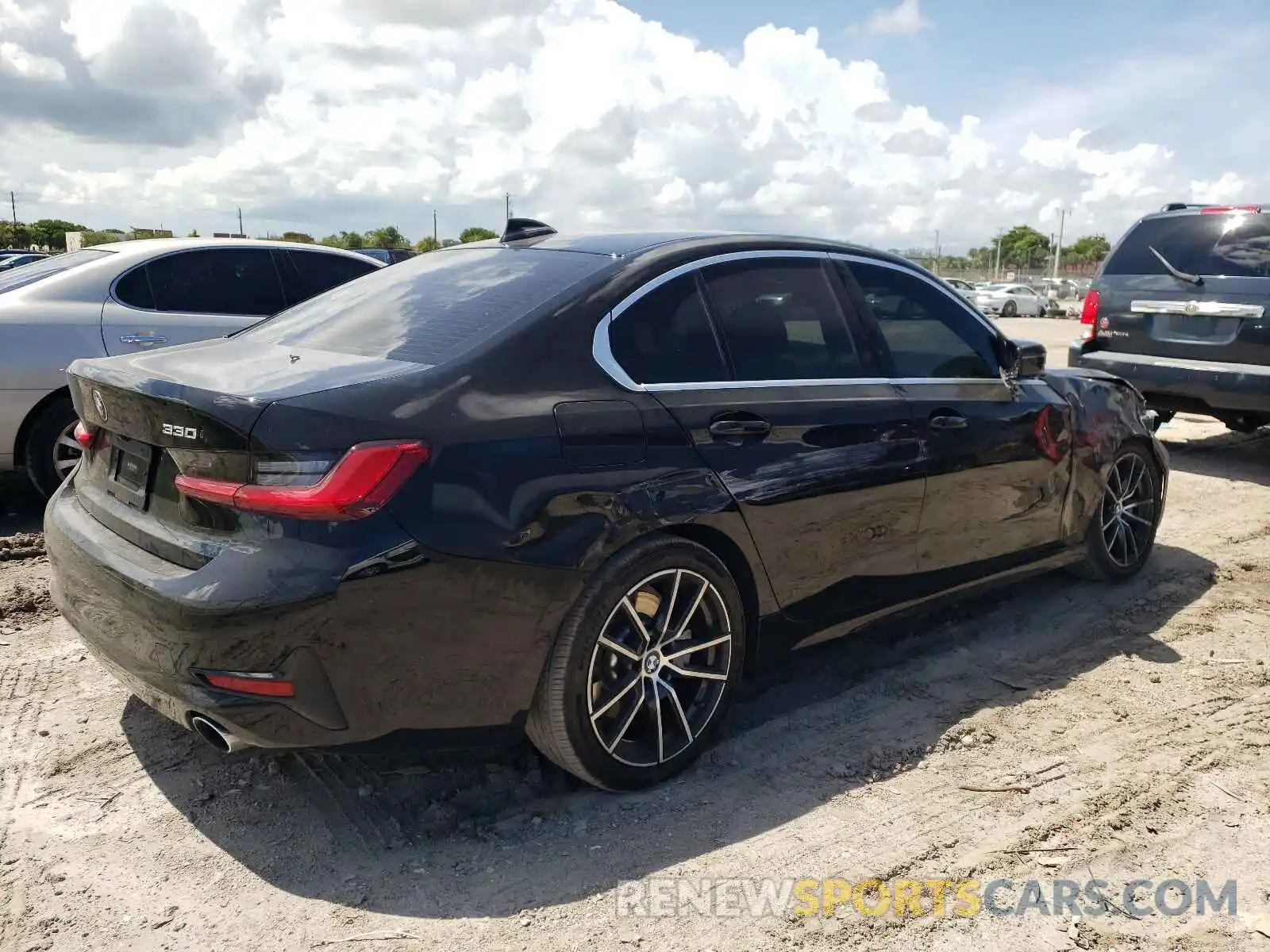 4 Photograph of a damaged car 3MW5R1J07L8B20871 BMW 3 SERIES 2020