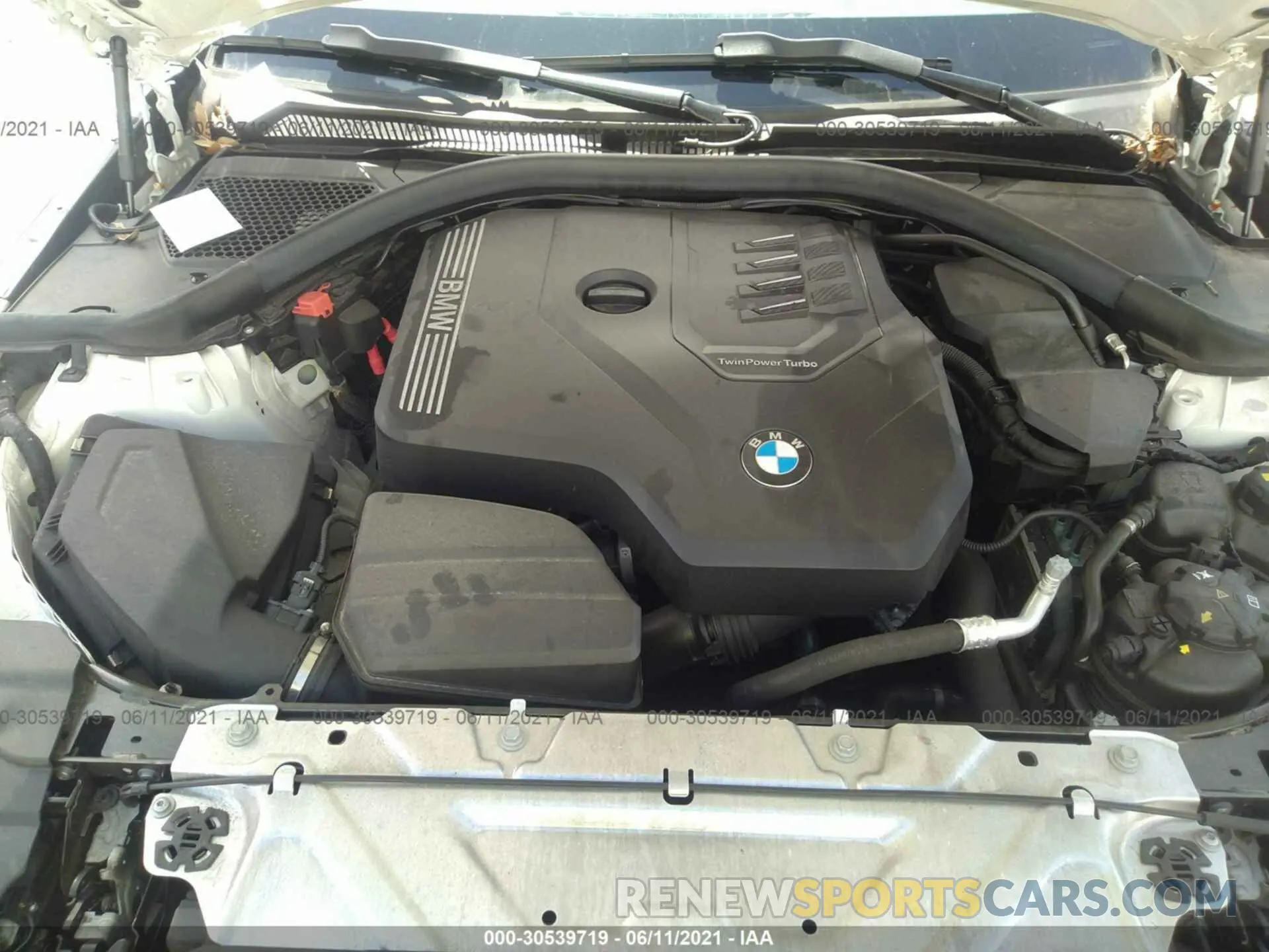 10 Photograph of a damaged car 3MW5R1J07L8B23432 BMW 3 SERIES 2020