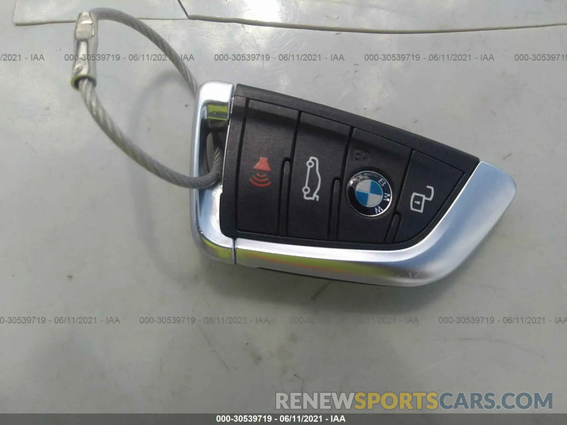 11 Photograph of a damaged car 3MW5R1J07L8B23432 BMW 3 SERIES 2020