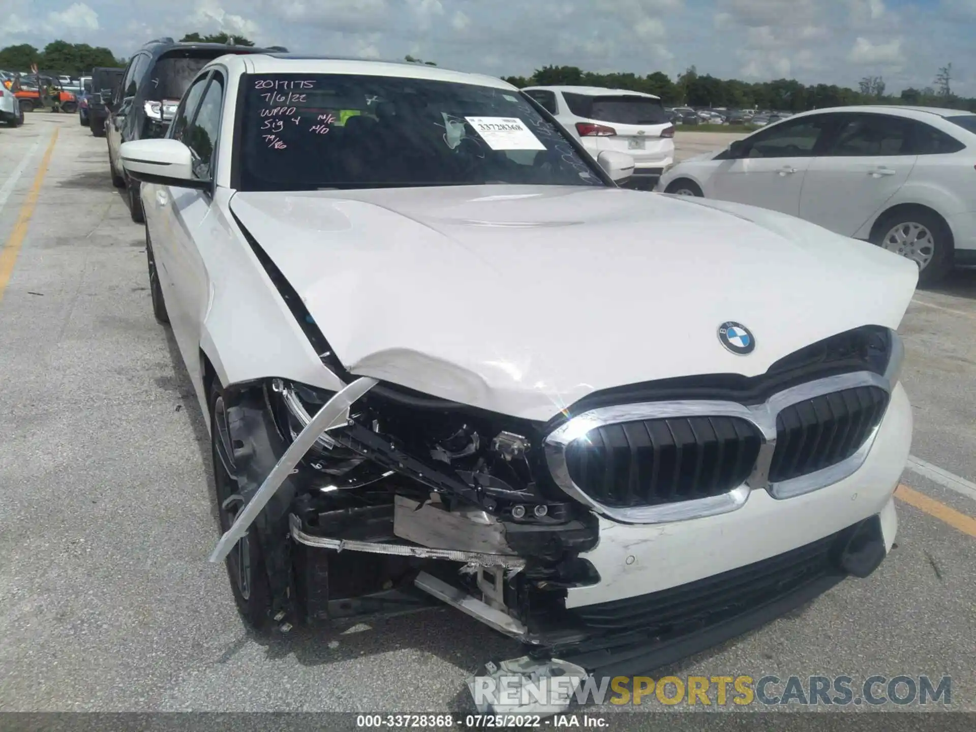 6 Photograph of a damaged car 3MW5R1J07L8B24564 BMW 3 SERIES 2020