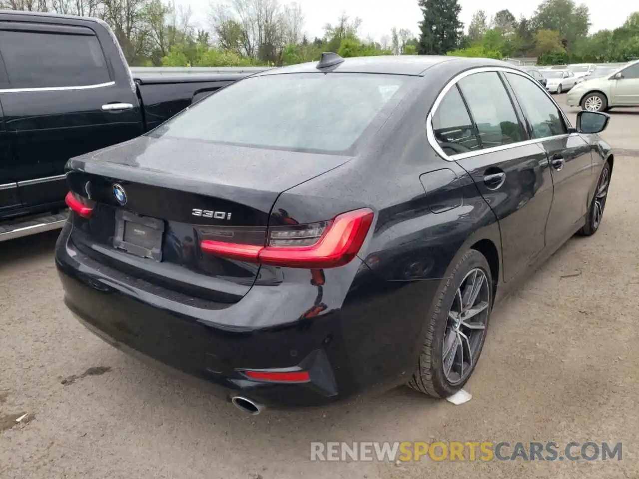 4 Photograph of a damaged car 3MW5R1J07L8B25181 BMW 3 SERIES 2020