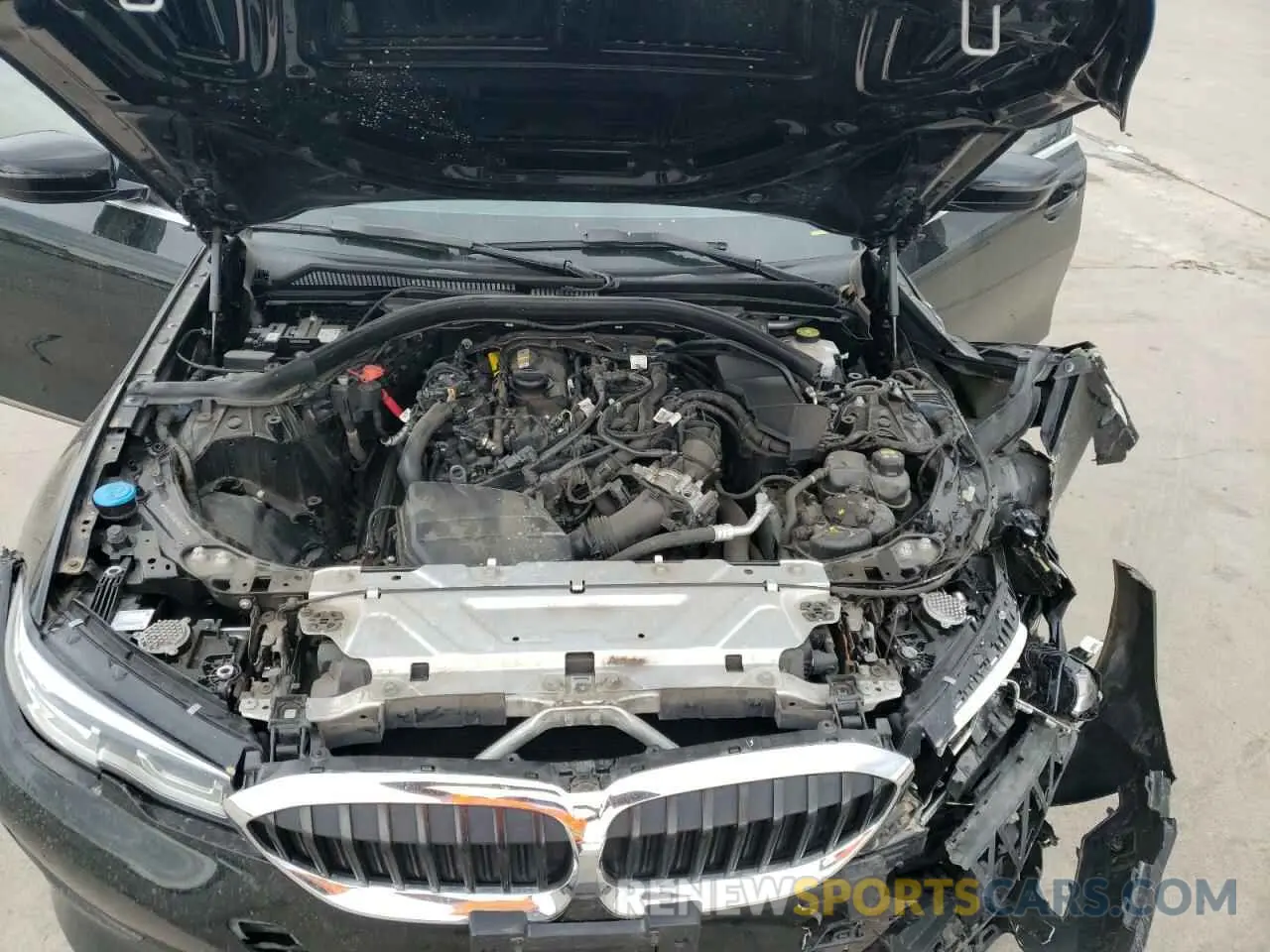 13 Photograph of a damaged car 3MW5R1J08L8B05599 BMW 3 SERIES 2020