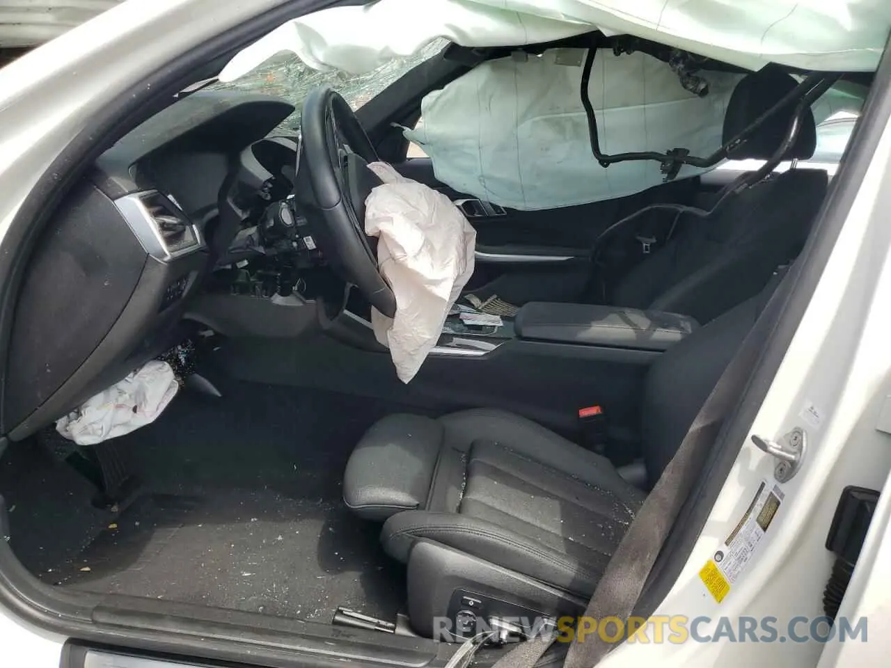 7 Photograph of a damaged car 3MW5R1J08L8B20300 BMW 3 SERIES 2020