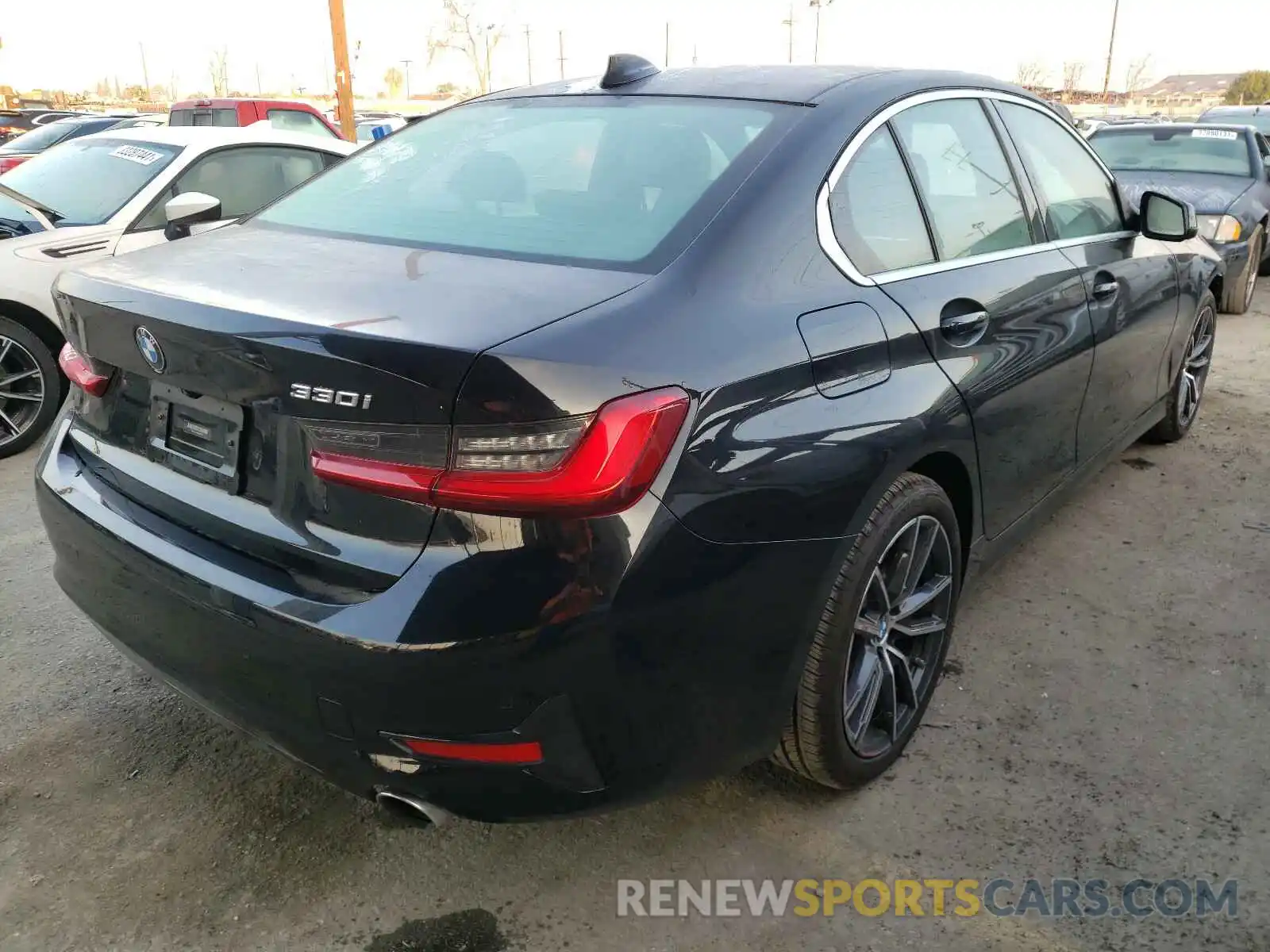 4 Photograph of a damaged car 3MW5R1J08L8B20815 BMW 3 SERIES 2020