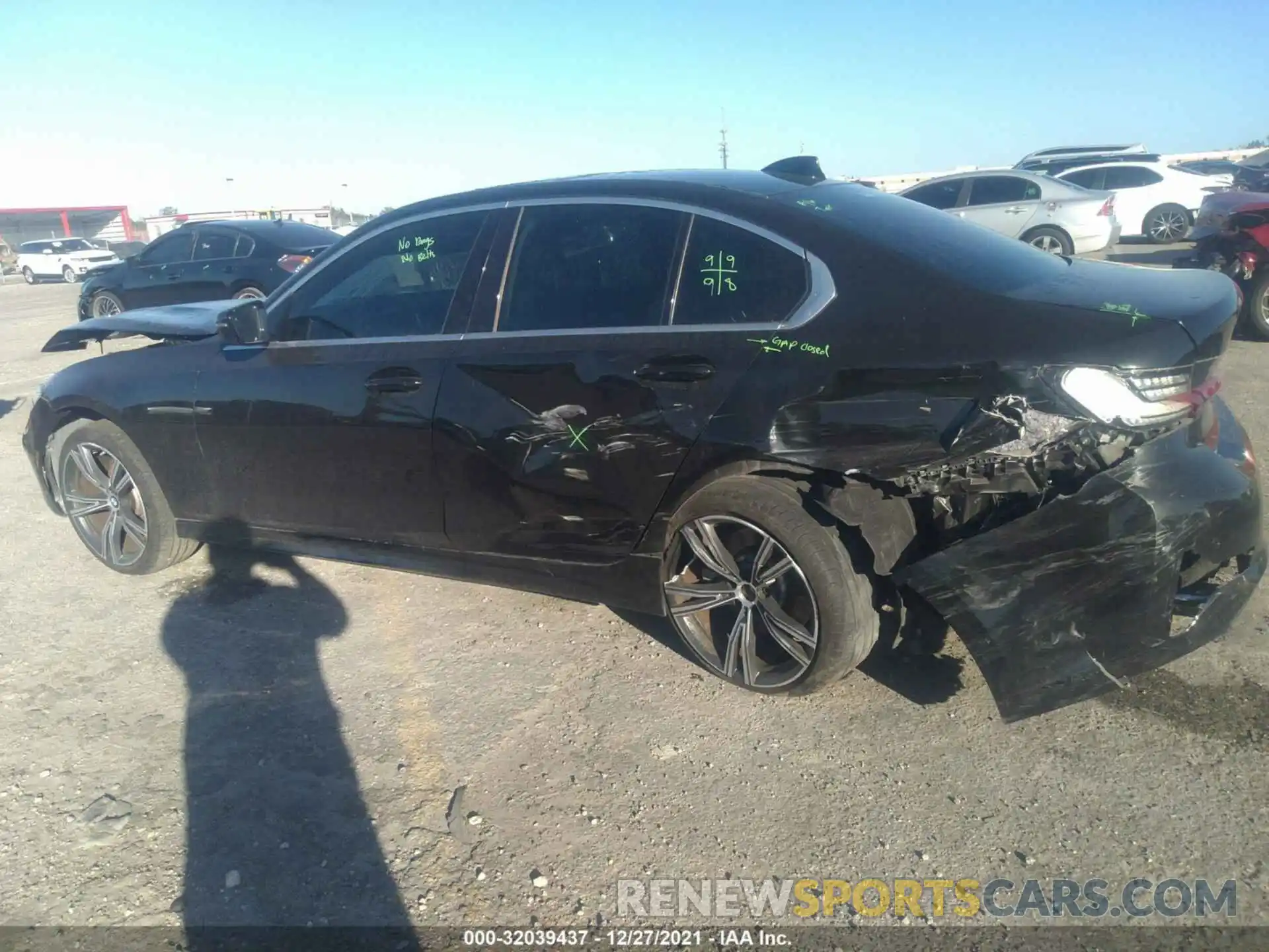 6 Photograph of a damaged car 3MW5R1J08L8B29966 BMW 3 SERIES 2020